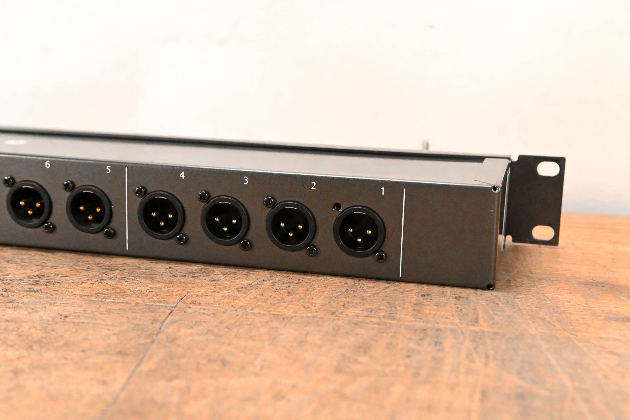 Hosa PDR-369 XLR3F to XLR3M Patch Bay