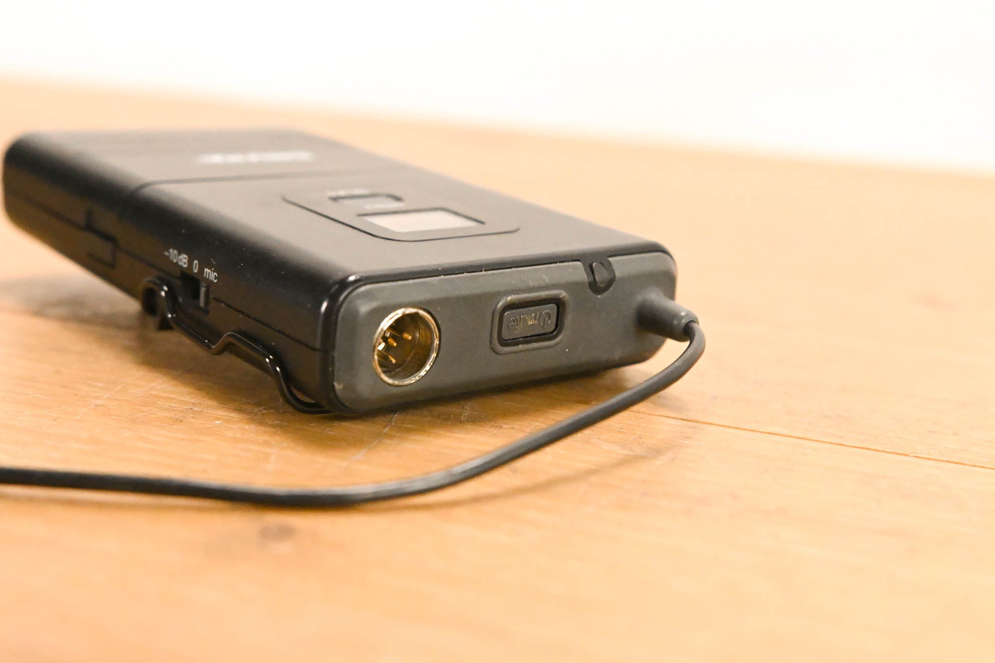 Shure SLX14 Bodypack Wireless System - J3 Band (NO POWER SUPPLY)