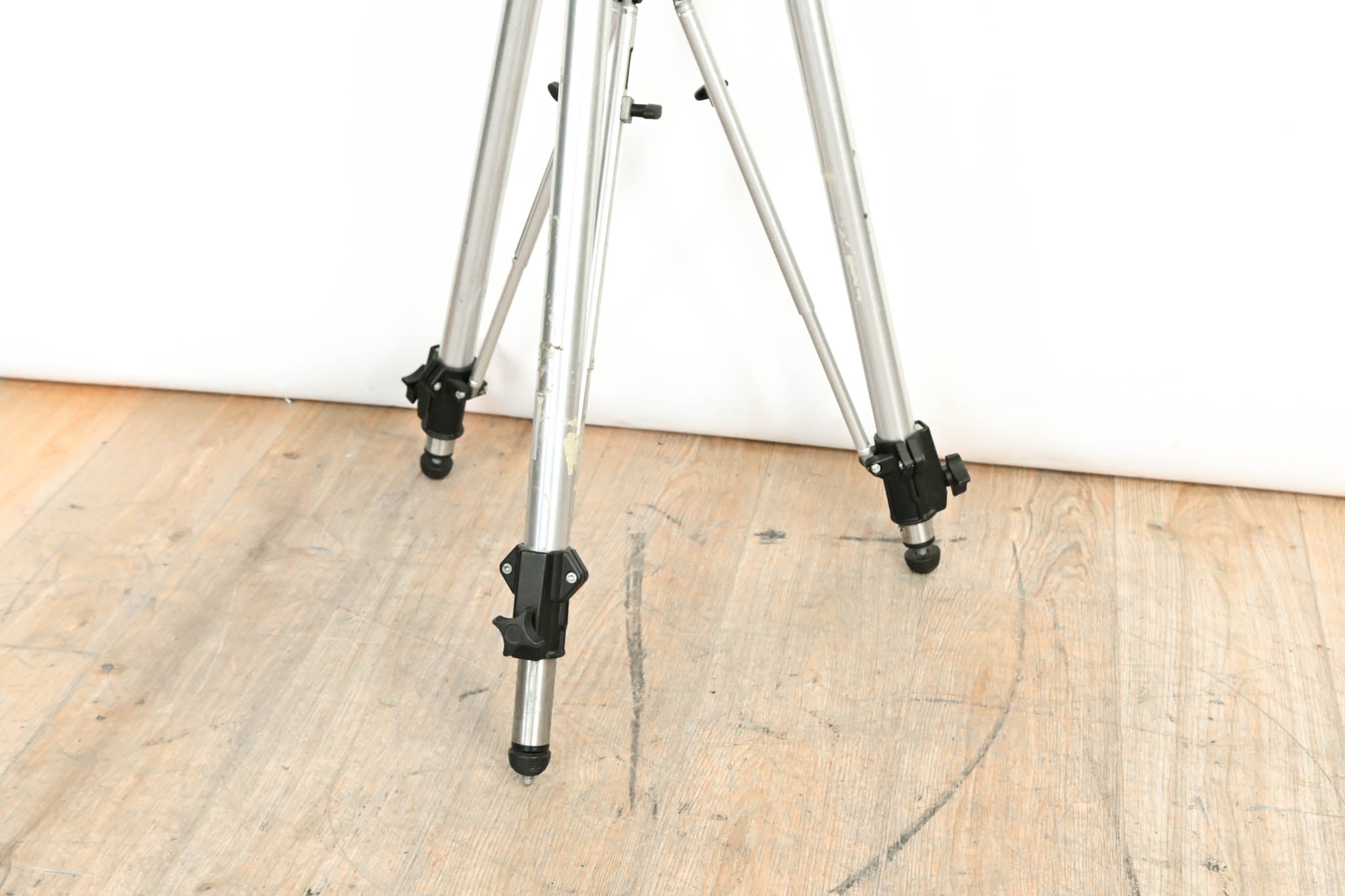 Manfrotto/Bogen 516 Pro Video Fluid Head with 3068 Tripod Legs