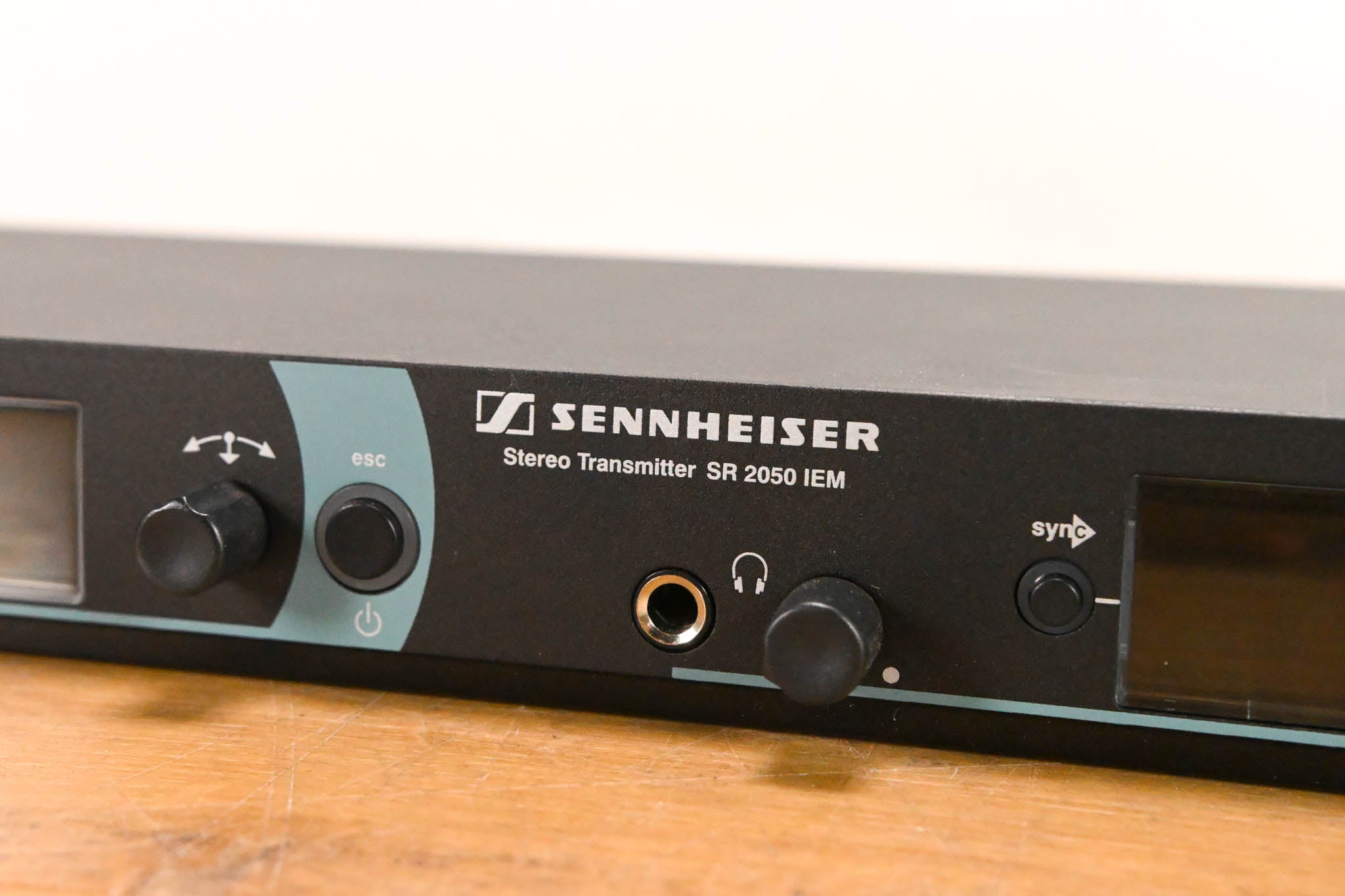 Sennheiser SR 2050XP IEM Stereo Wireless Transmitter - Aw: 516-558 MHz