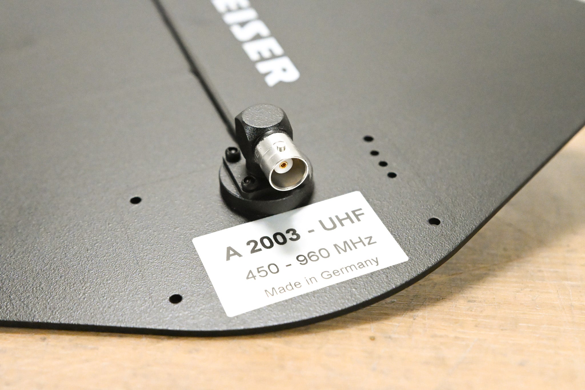Sennheiser A-2003-UHF Passive Directional Antenna - 450-960 MHz