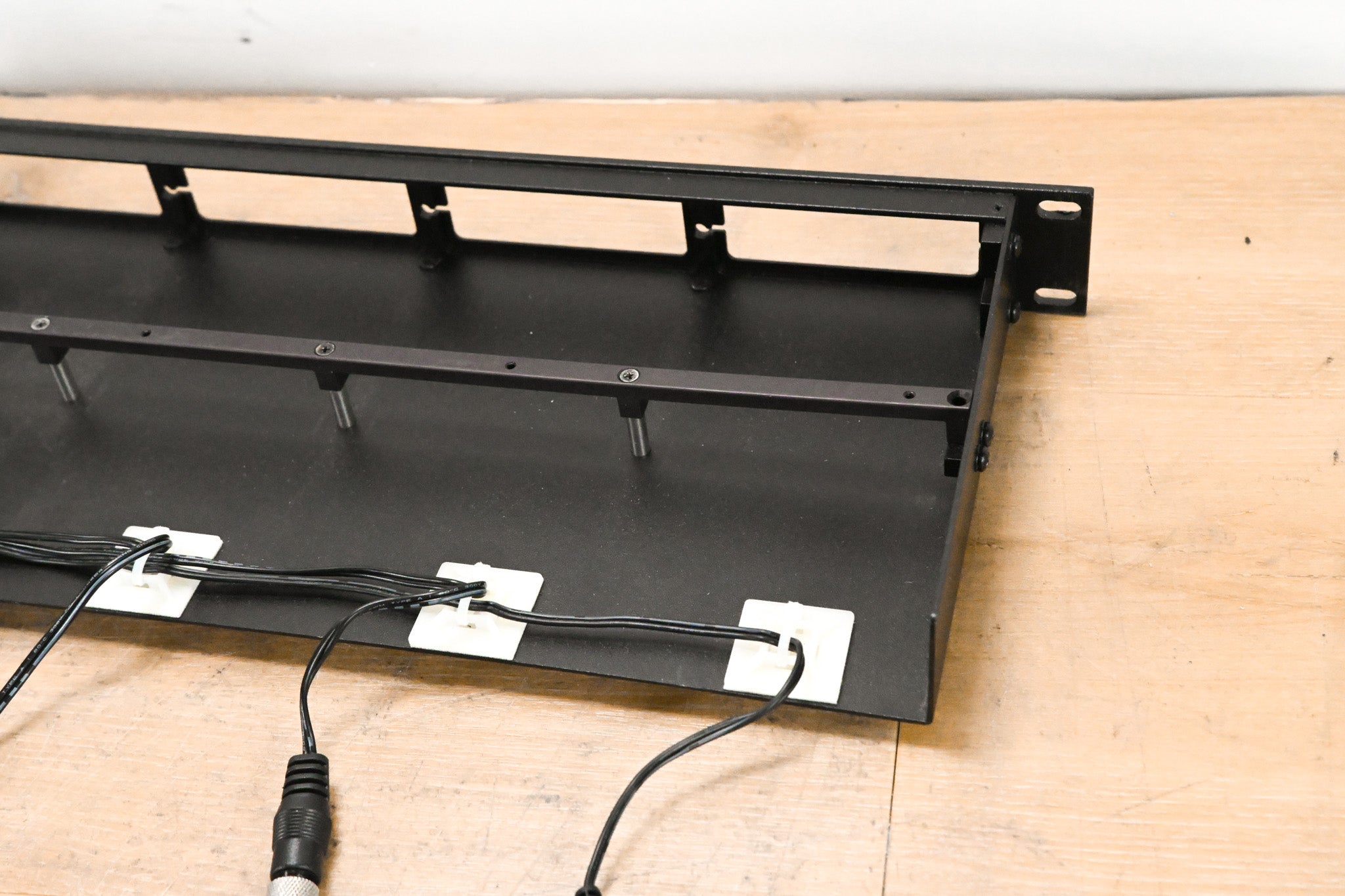 Lectrosonics RMP195 Four Bay Rackmount w/ Mean Well RS-25-15 PSU