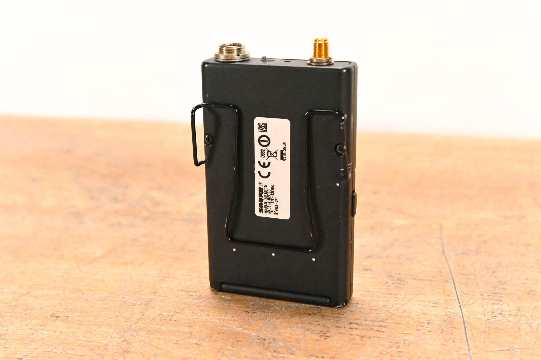 Shure UR1 Wireless Bodypack Transmitter - J5 Band: 578-638 MHz