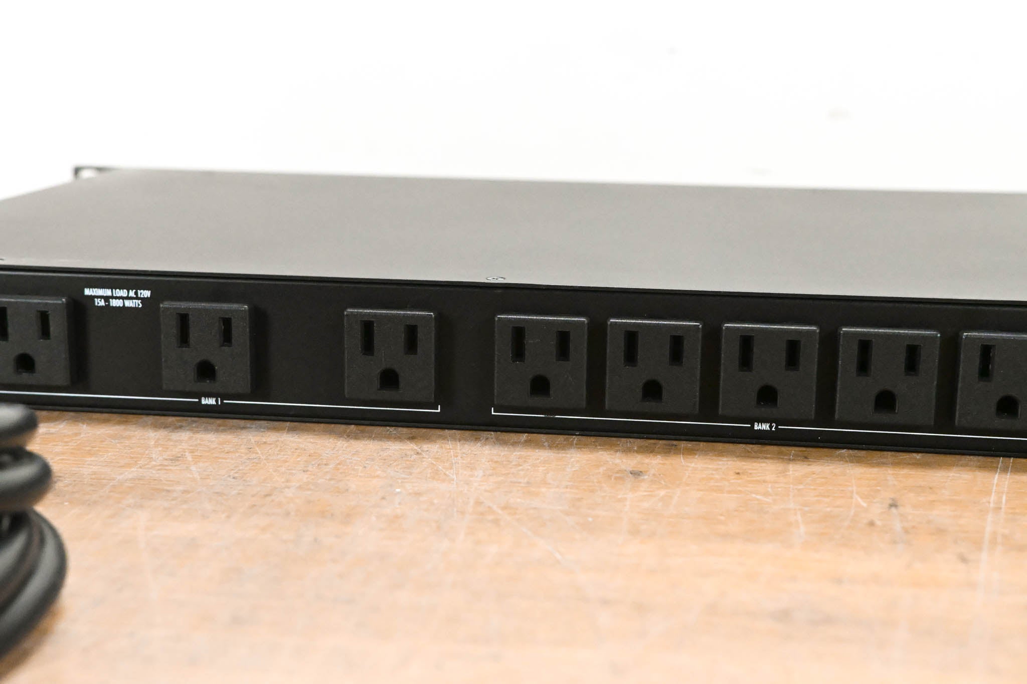 Furman PL-8C 15A Classic Series Power Conditioner with Lights