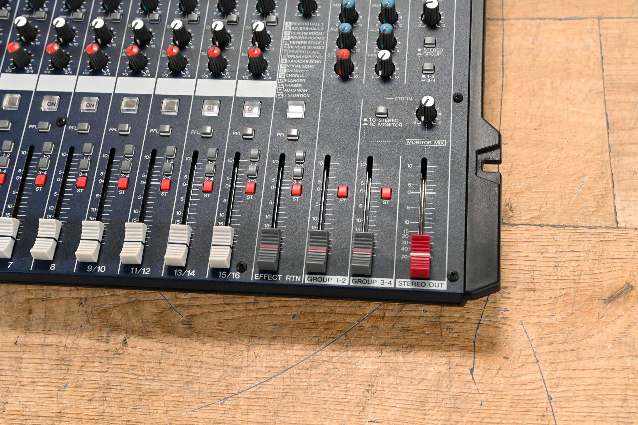 Yamaha MG166CX 16-Channel, 6-Bus Analog Mixer