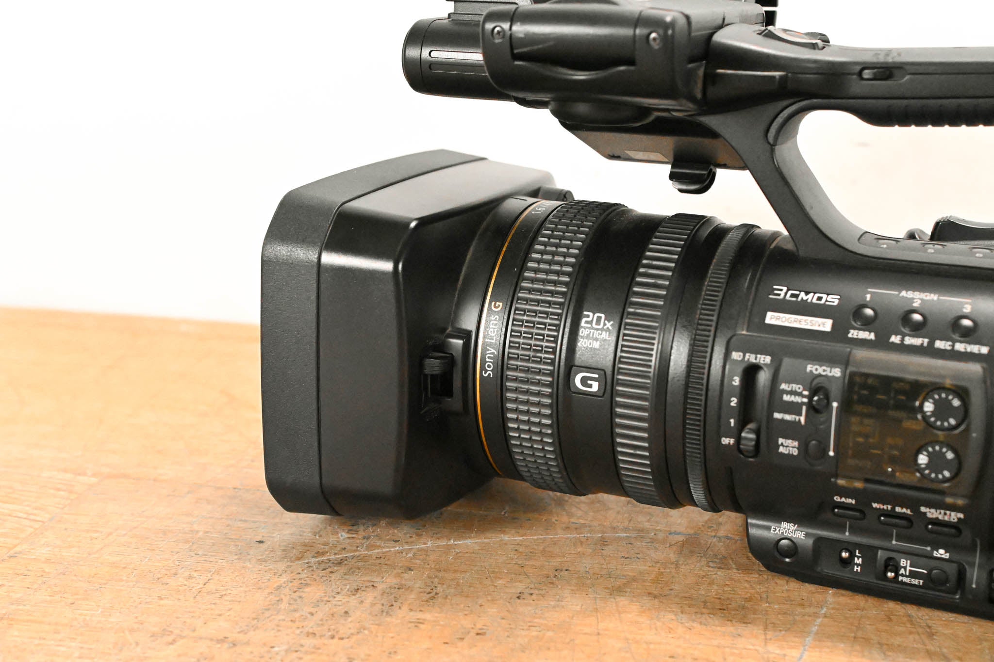 Sony HVR-Z5U Professional 1/3" 3-CMOS HDV Camcorder