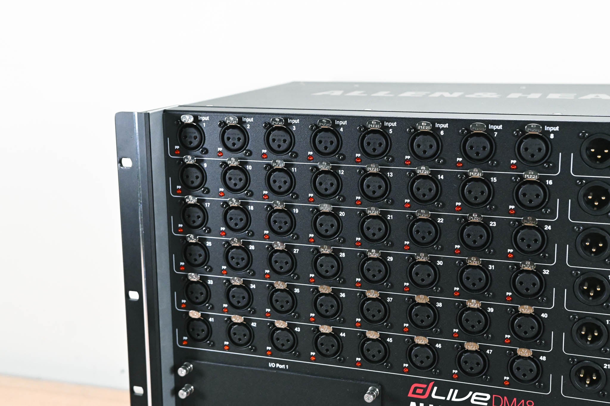 Allen & Heath dLive DM48 48-input MixRack