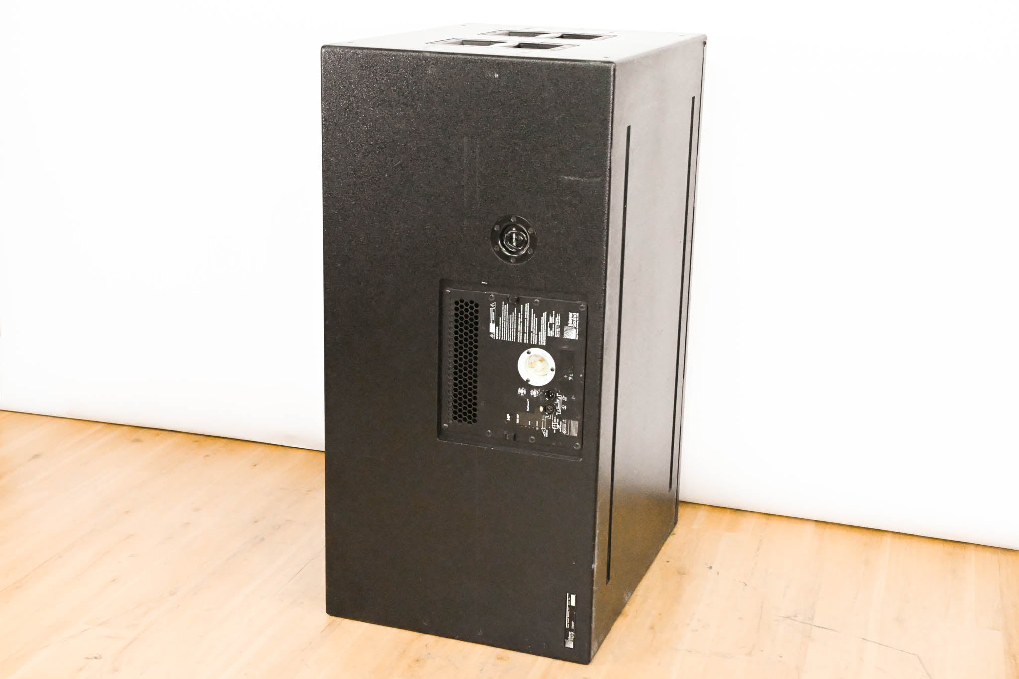 Meyer Sound 700-HP UltraHigh-Power Dual 18" Powered Subwoofer