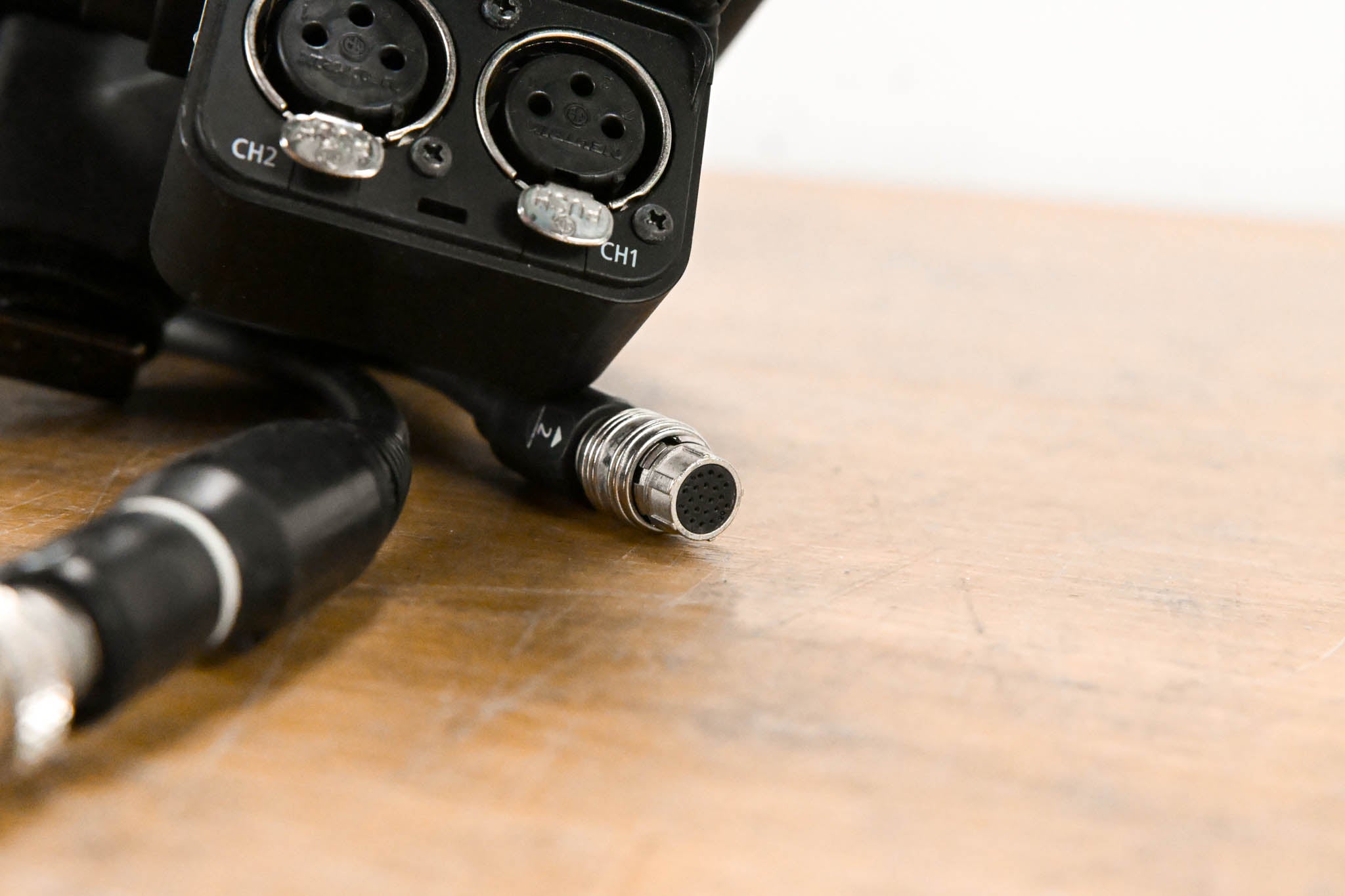 Canon C300/C500 Monitor with Microphone Holder