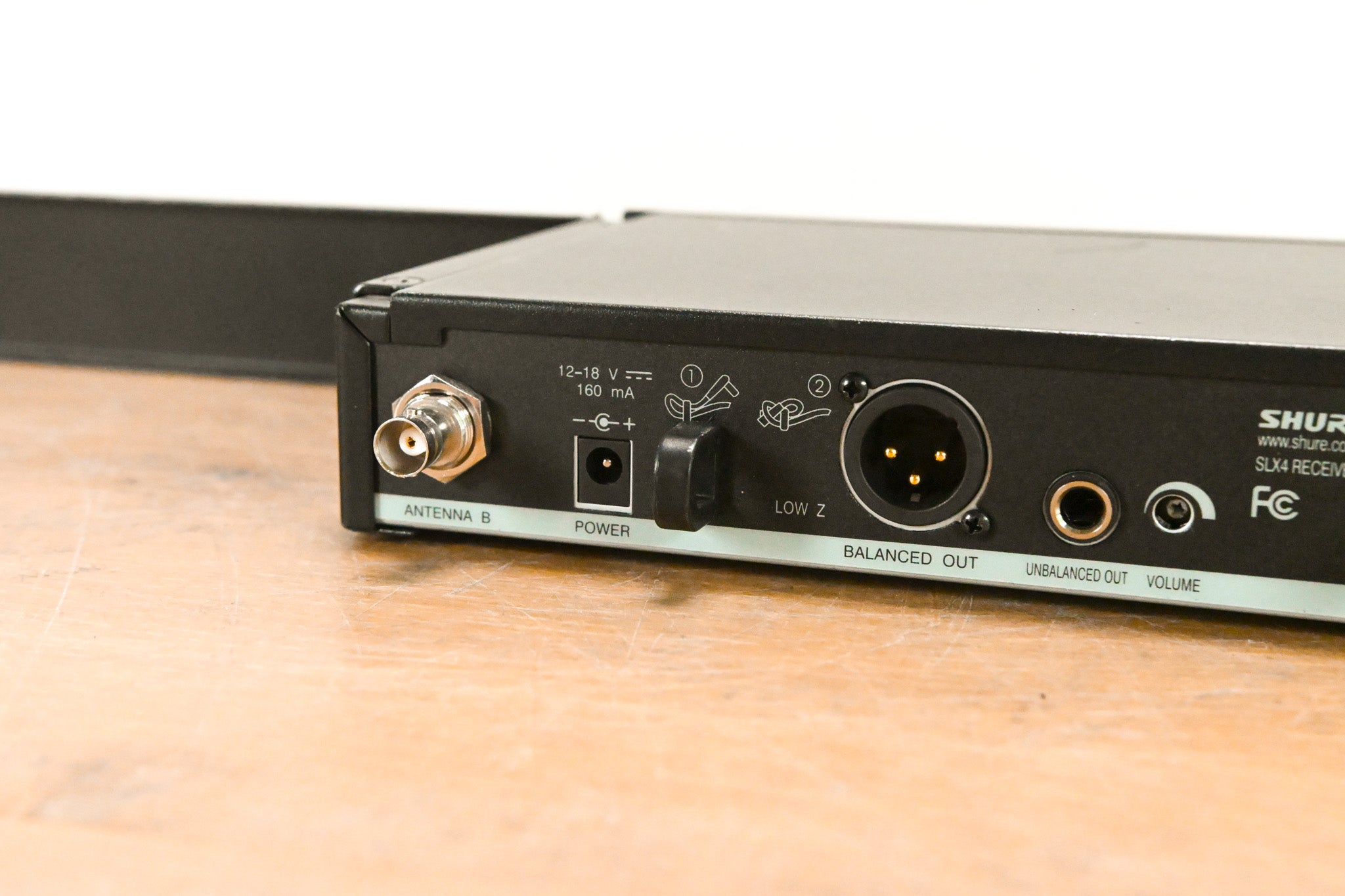 Shure SLX14 Bodypack Wireless System - G4 Band (NO POWER SUPPLY)