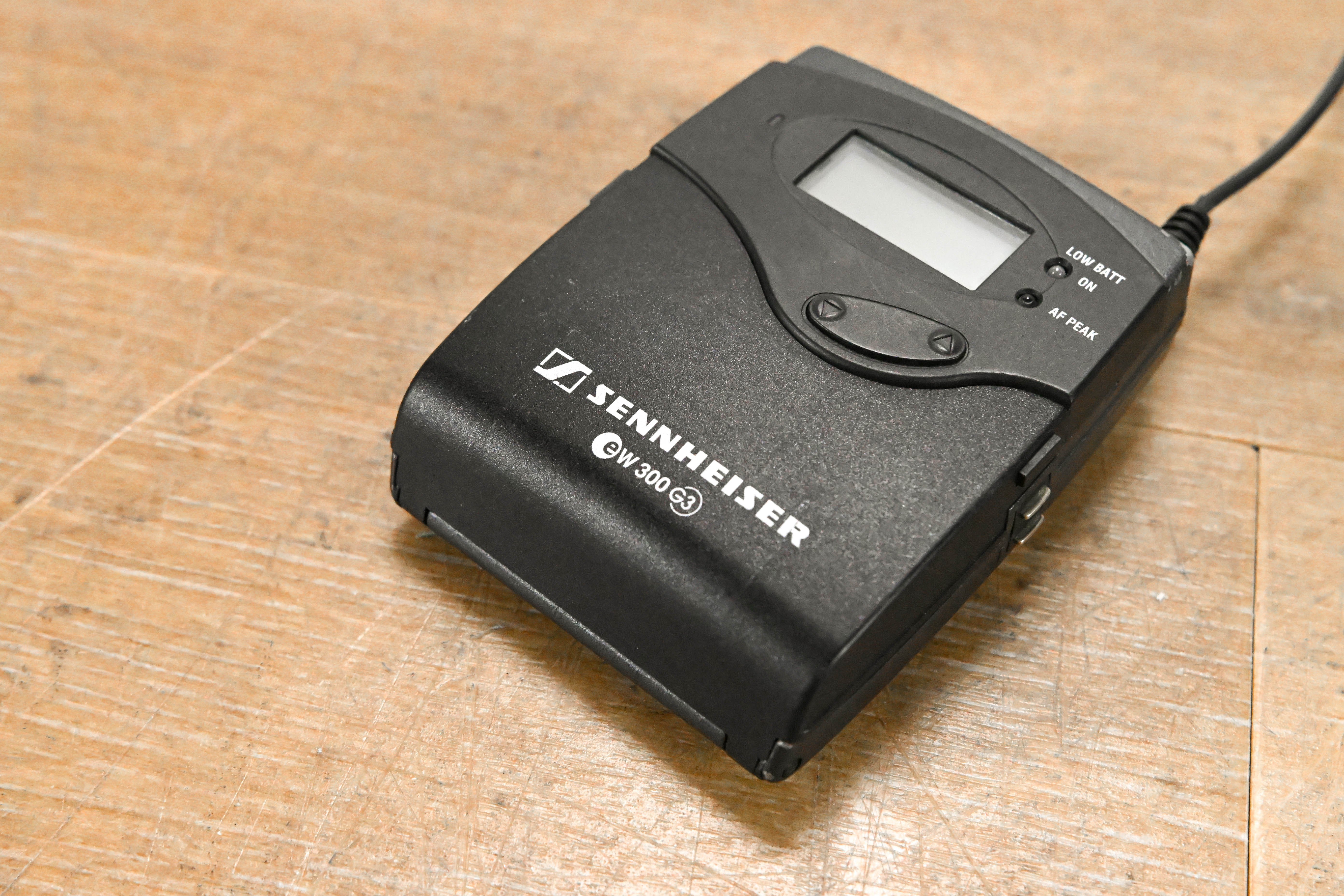Sennheiser SK 300 G3 Wireless Bodypack Transmitter - B Band: 626-668 MHz