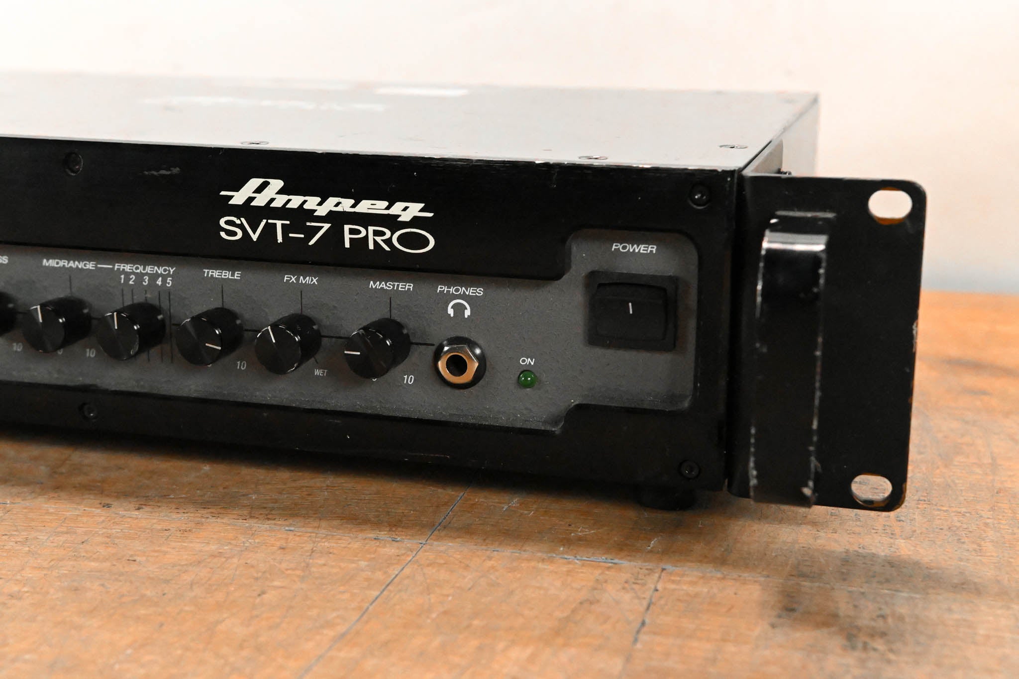 Ampeg SVT-7 PRO 1000W Bass Amp Head