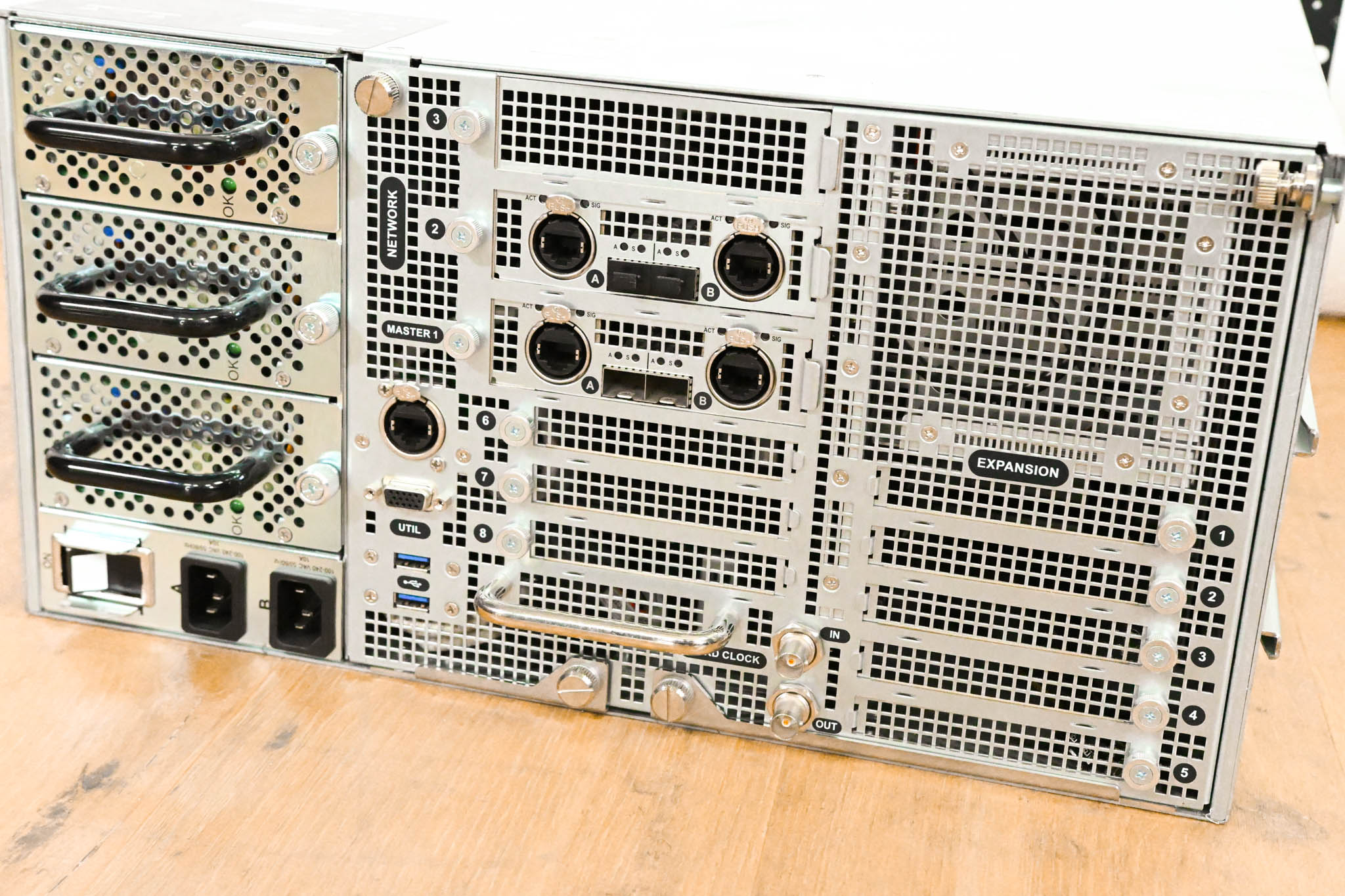 AVID VENUE E6L-144 Live Sound Mixing Engine