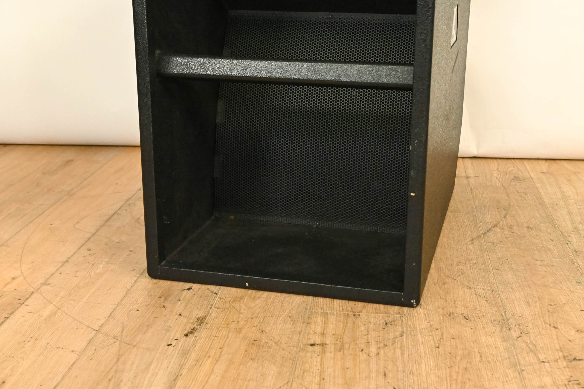 EAW LA400 12" Bass Horn Subwoofer