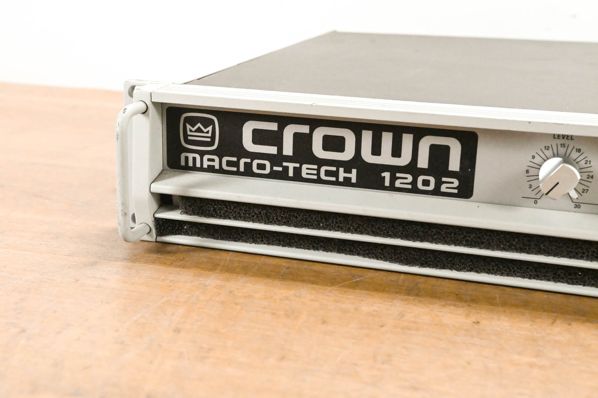 Crown Macro-Tech 1202 2-Channel Power Amplifier