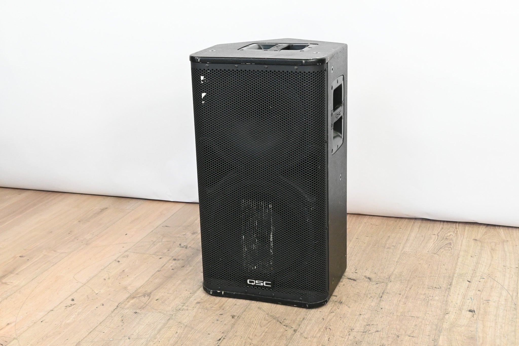 QSC HPR122i 12-inch Two-Way Powered Loudspeaker