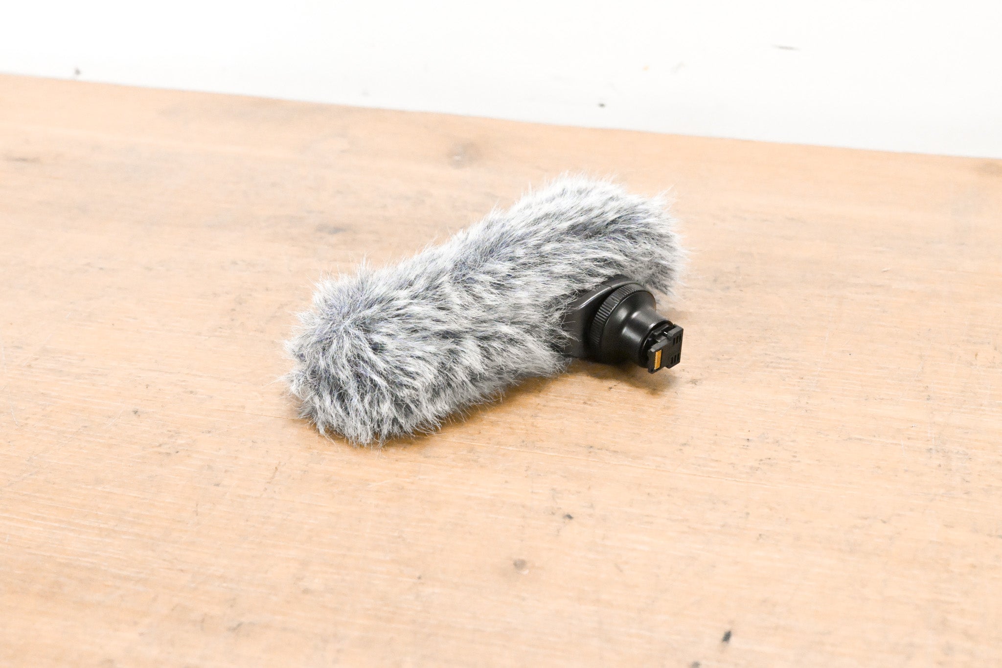 Canon DM-100 Camera-Mount Directional/Stereo Microphone