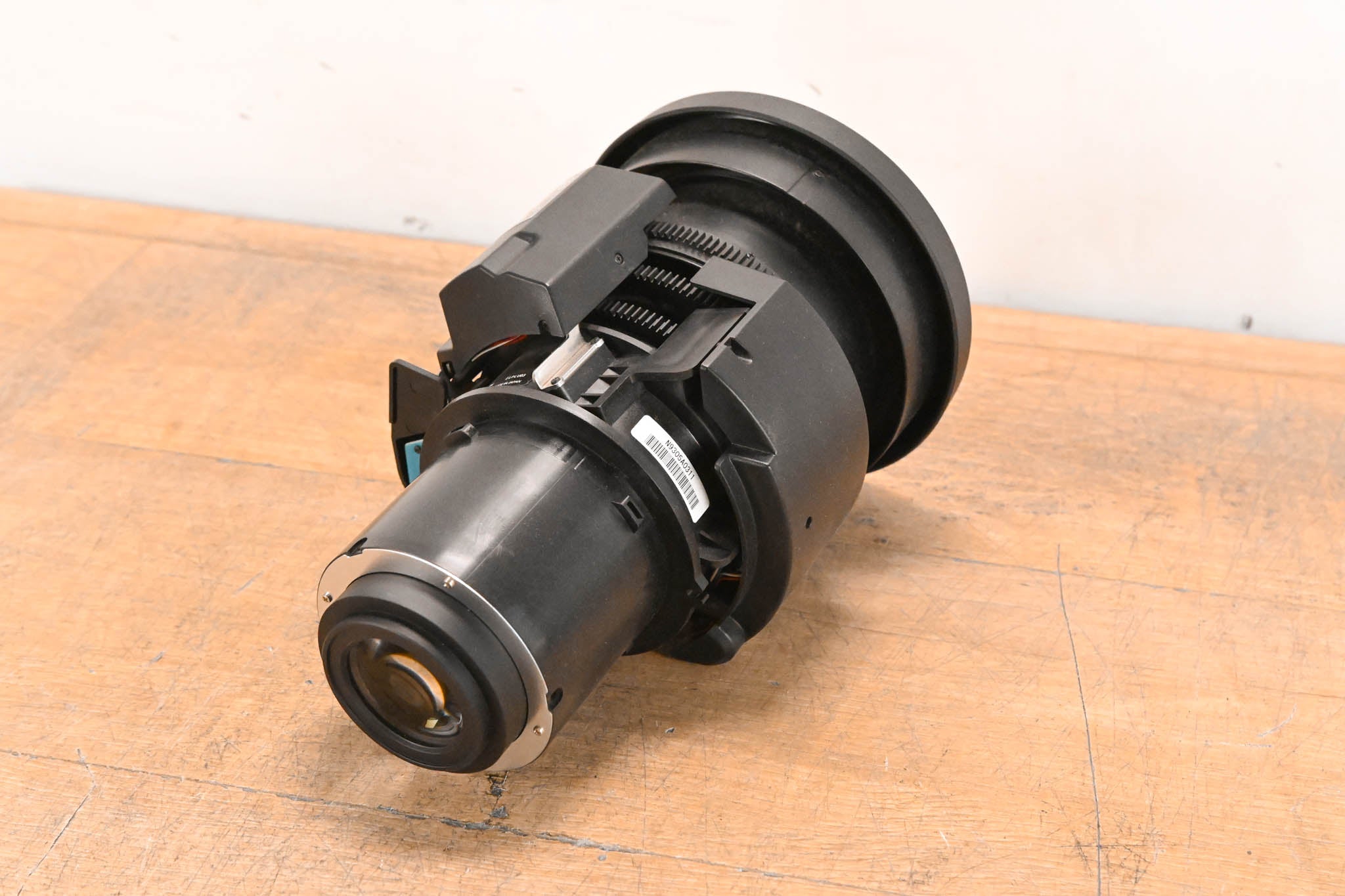 Epson ELPLU03 Wide Short Throw Zoom Lens #1