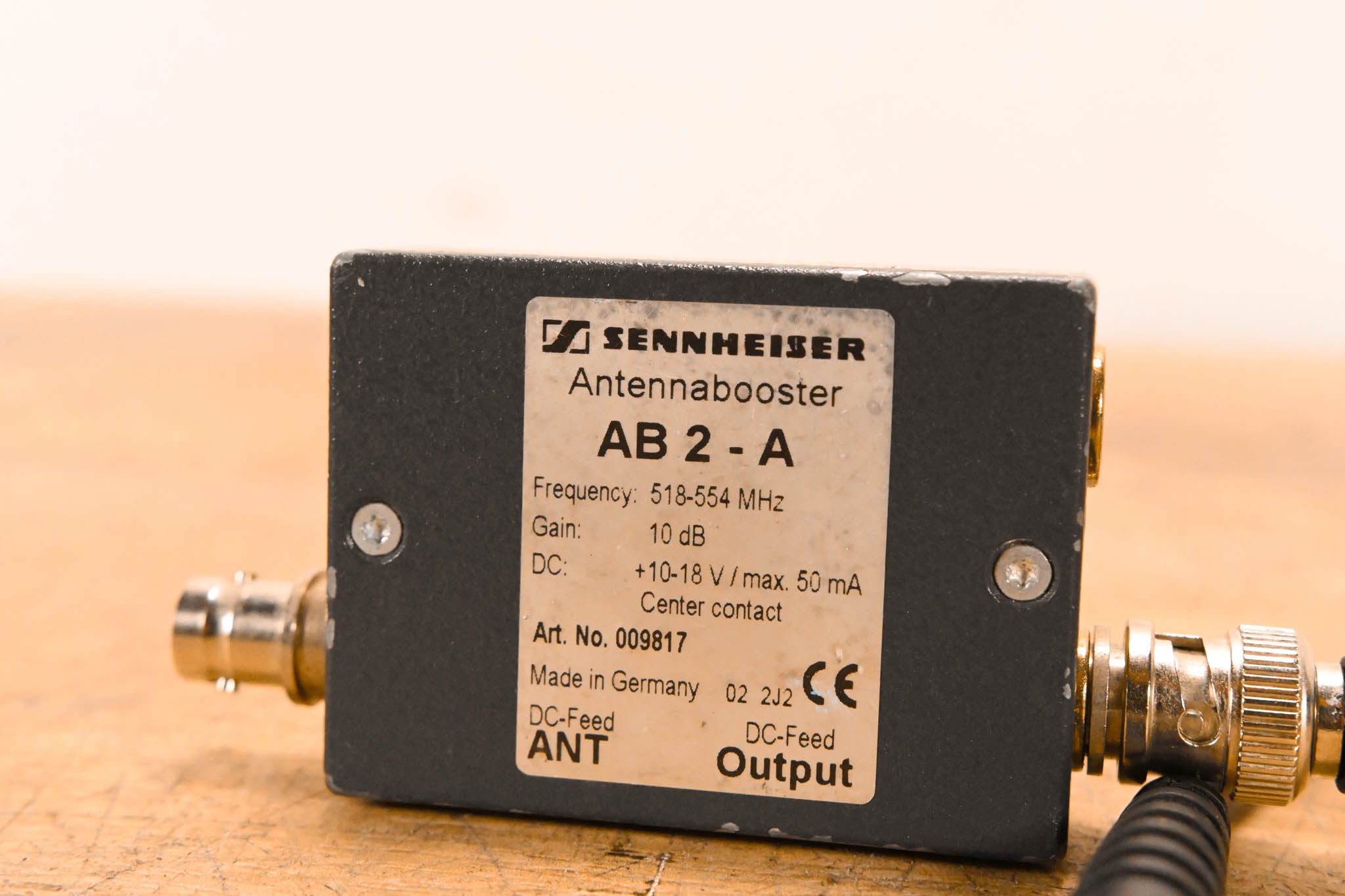 Sennheiser AB2-A Antenna Booster - A Range: 518-554 MHz