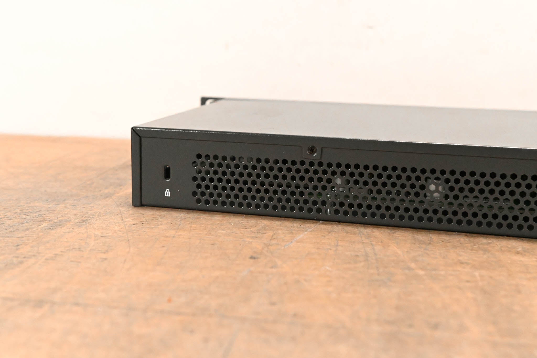 TP-Link T1600G-28TS 24-Port Gigabit Smart Switch