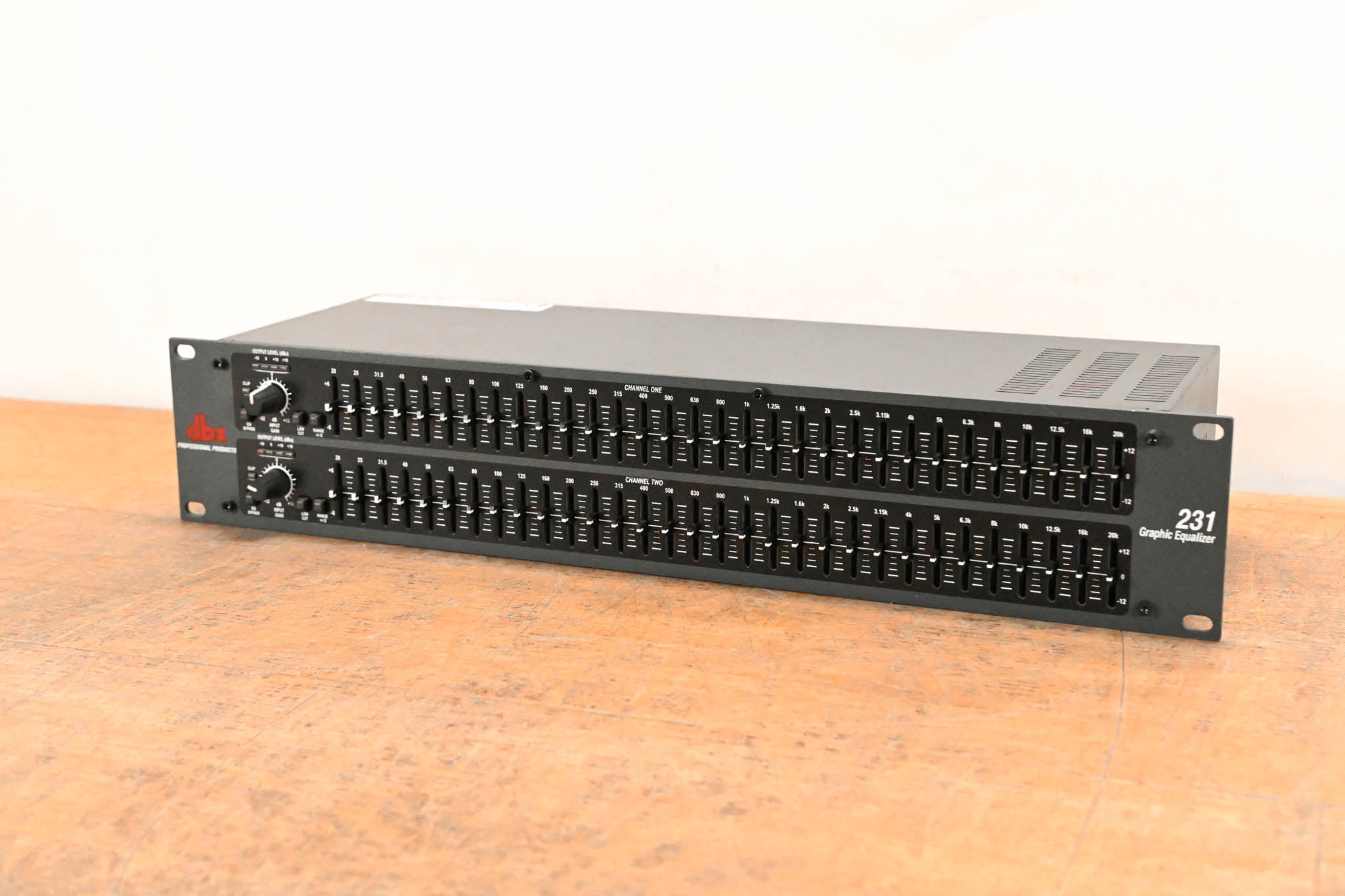 dbx 231 Dual-Channel 31-Band Graphic Equalizer