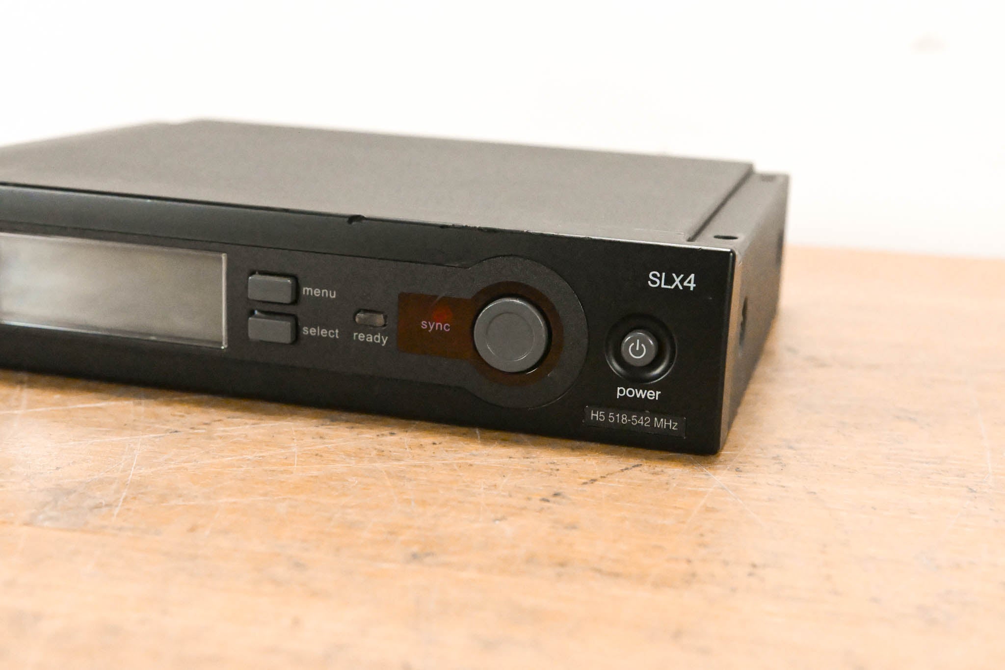 Shure SLX4 Wireless Receiver - H5 Band: 518-542 MHz (NO POWER SUPPLY)