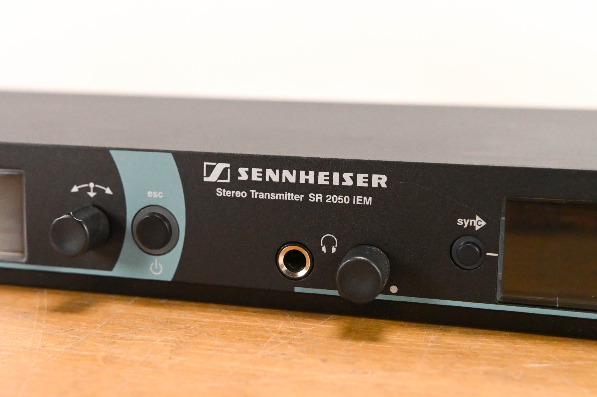 Sennheiser SR 2050XP IEM Stereo Wireless Transmitter - Aw: 516-558 MHz