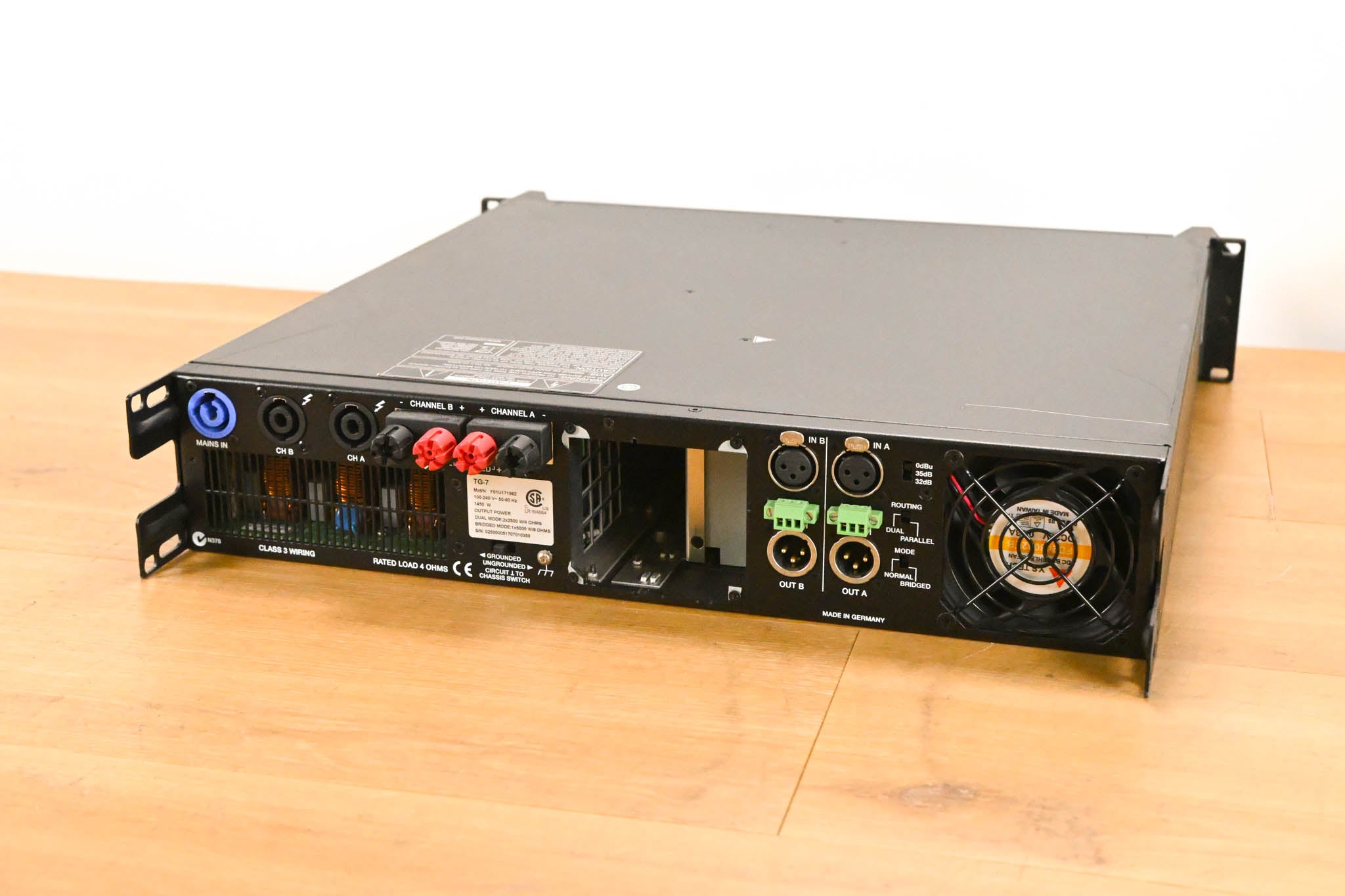 Electro-Voice (EV) TG-7 Tour-Grade Stereo Power Amplifier