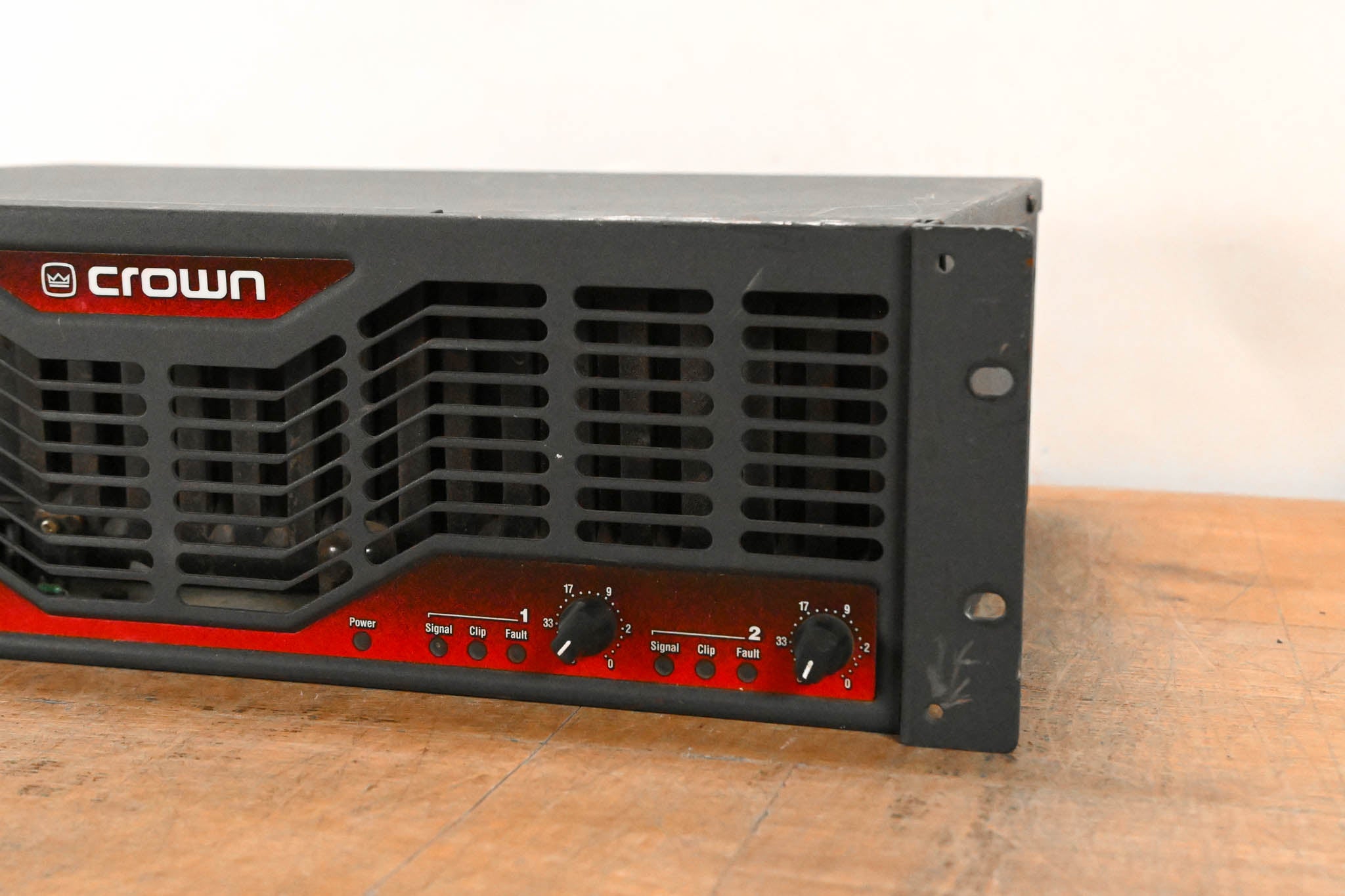 Crown CE2000 2-Channel Power Amplifier