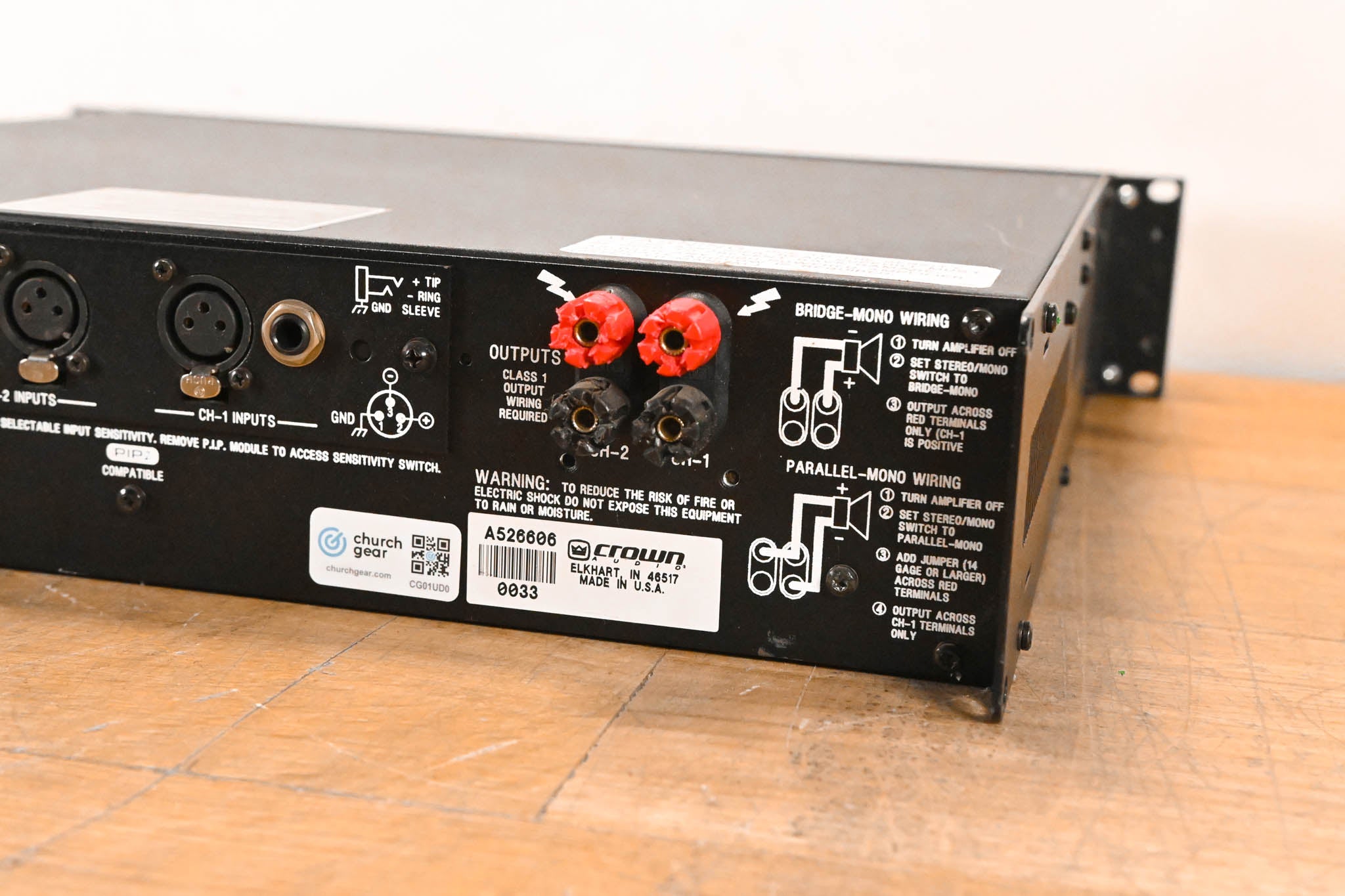Crown Macro-Tech 2402 2-Channel Power Amplifier