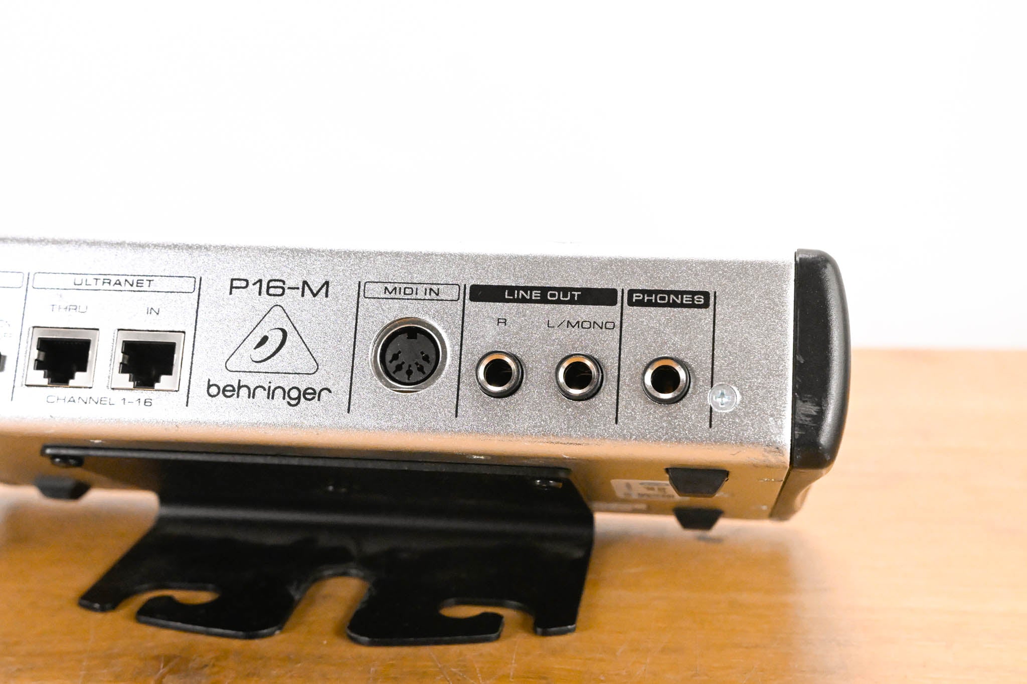 Behringer Powerplay P16-M 16-Channel Digital Personal Mixer