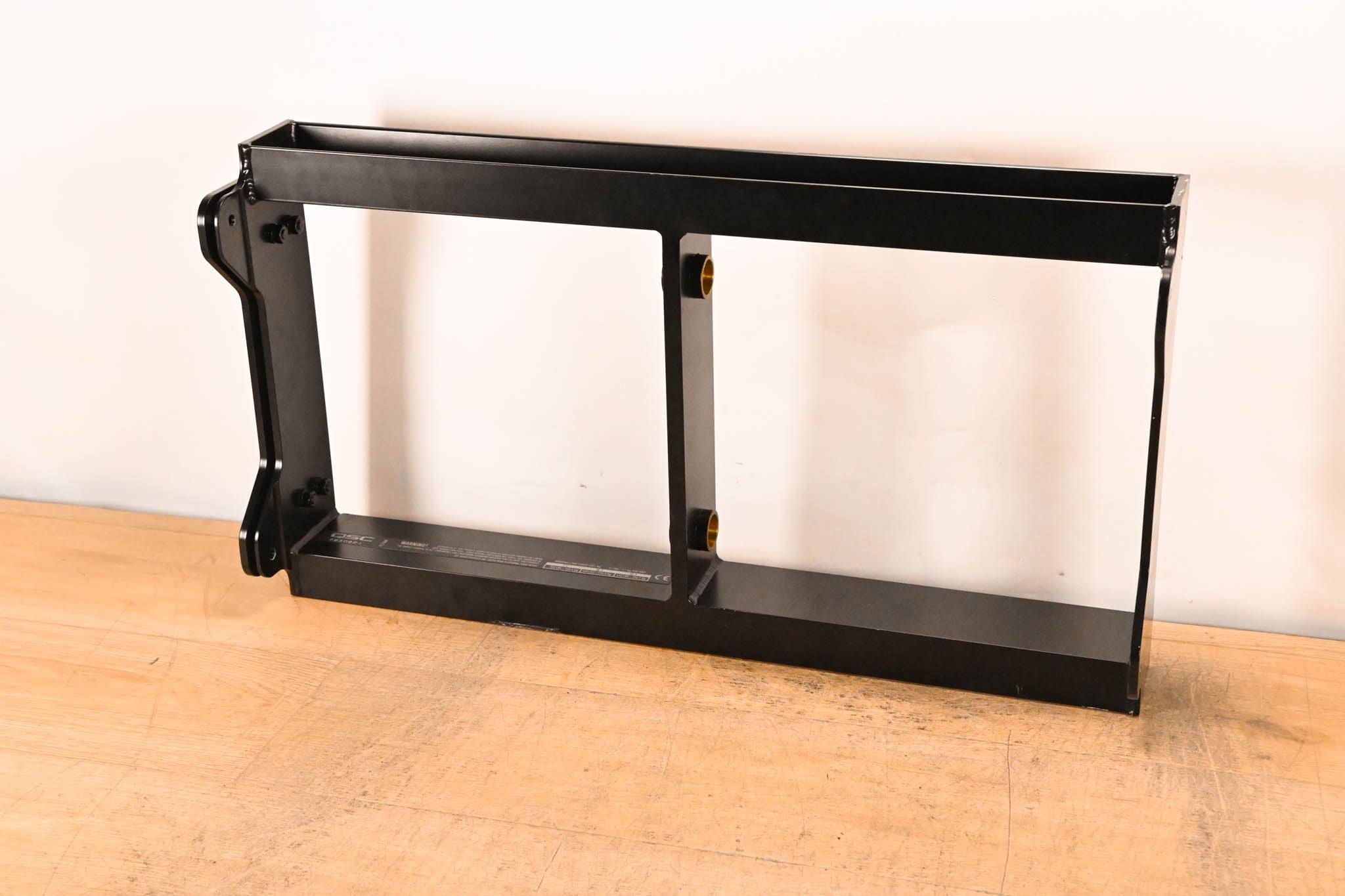 QSC FB2082i Flybar for WL2082-i and WL115-sw Speakers