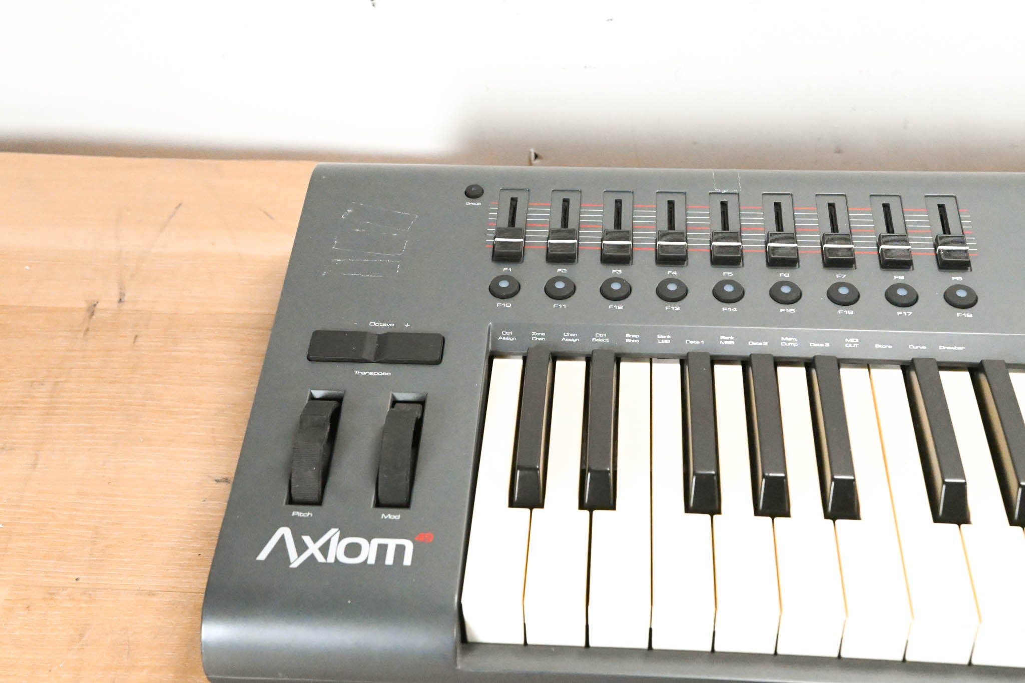 M-Audio Axiom 49 Advanced 49-Key Semi-Weighted MIDI Controller (NO PSU)