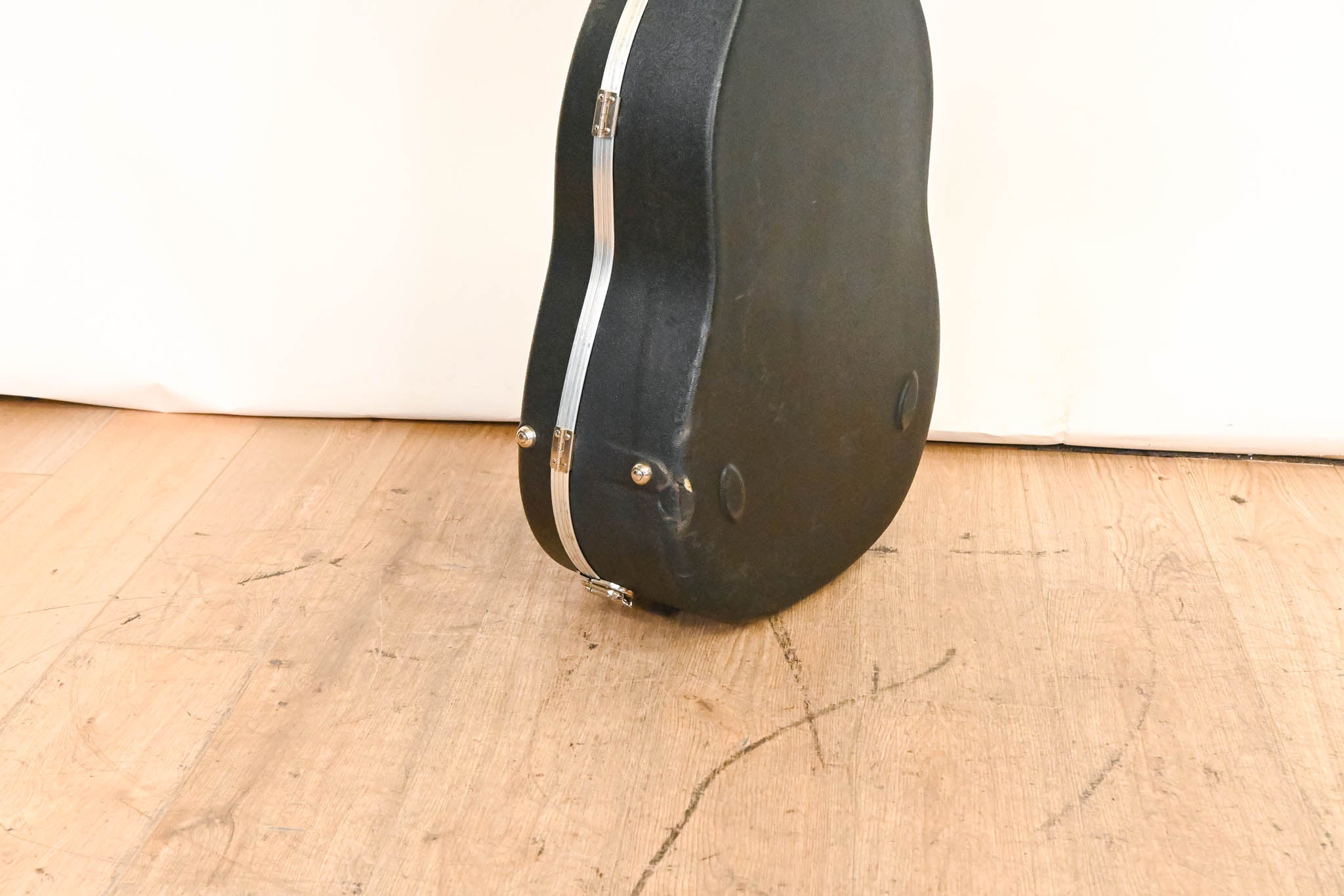 Martin 000 630 Molded Acoustic Guitar Case Black Green