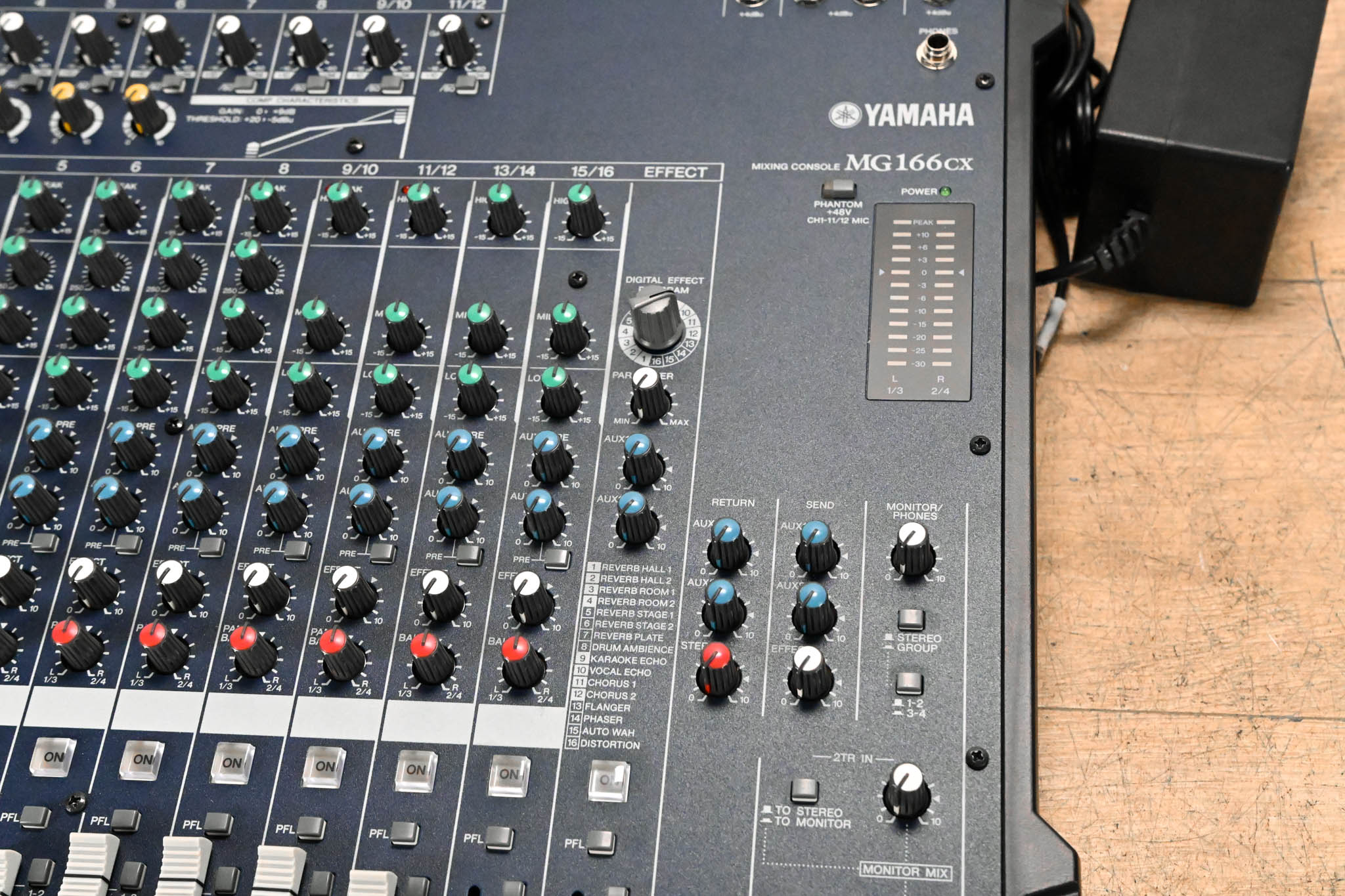 Yamaha MG166CX 16-Channel, 6-Bus Analog Mixer