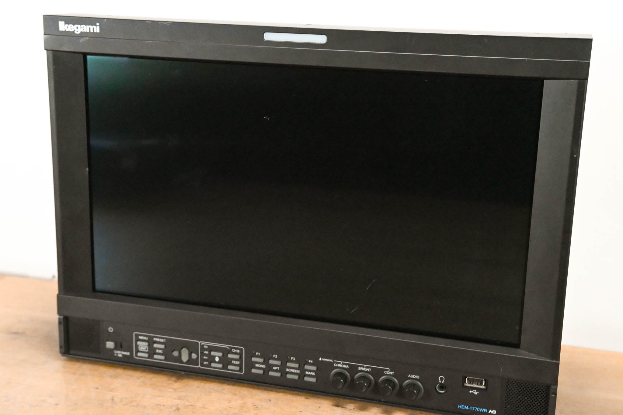 Ikegami HEM-1770WR 17" Multi-format OLED Color Master Monitor