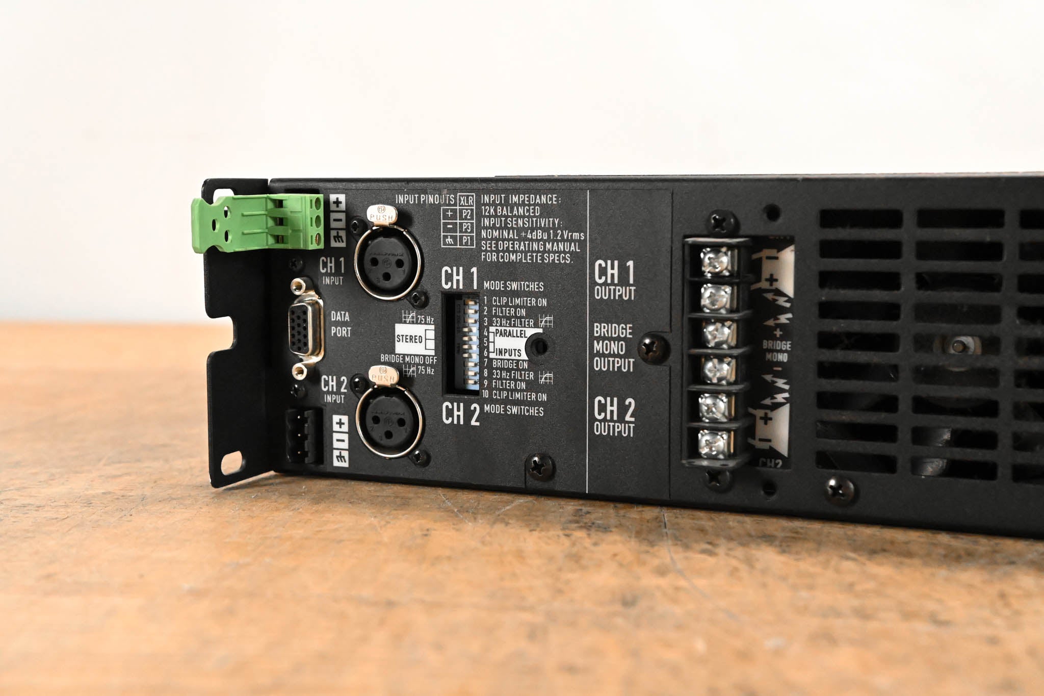 QSC CX702 2-Channel 700W Power Amplifier