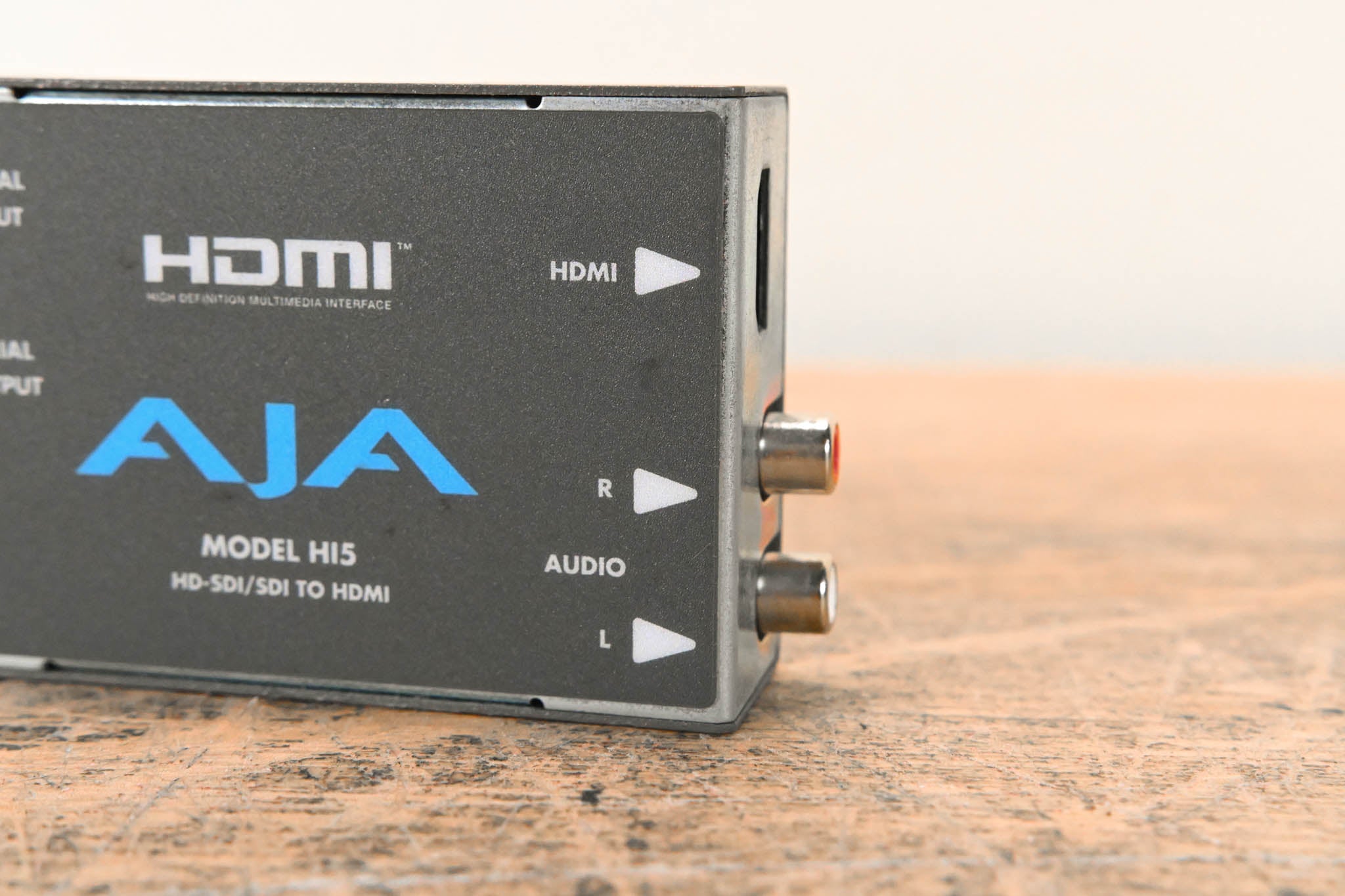 AJA HI5 HD/SD-SDI to HDMI Video and Audio Converter