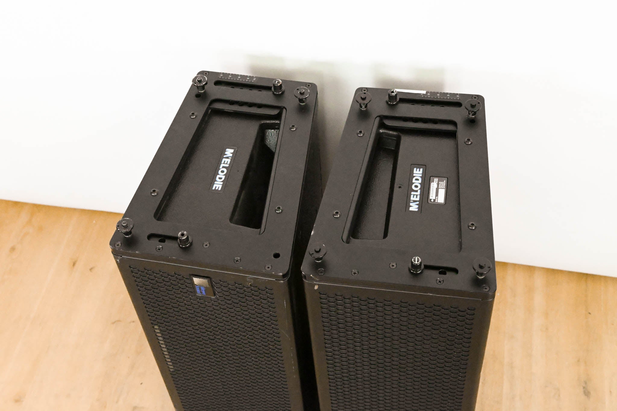 Meyer Sound M'elodie High-Power Curvilinear Array Loudspeaker (PAIR)