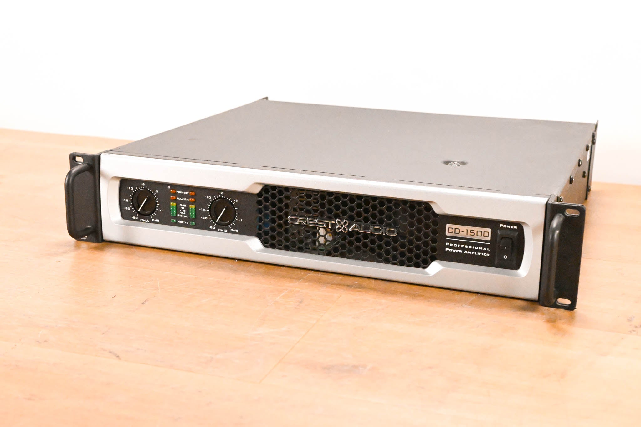 Crest Audio CD-1500 2-Channel Power Amplifier