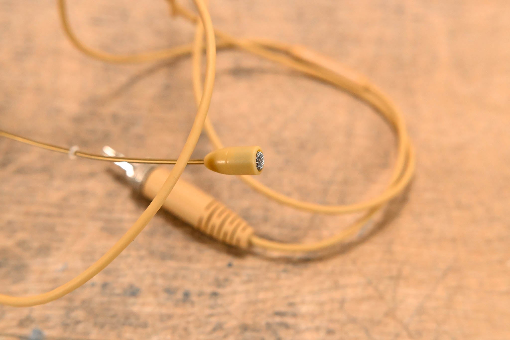 Sennheiser HSP Essential Omni Neckworn Microphone with 3.5mm Connector