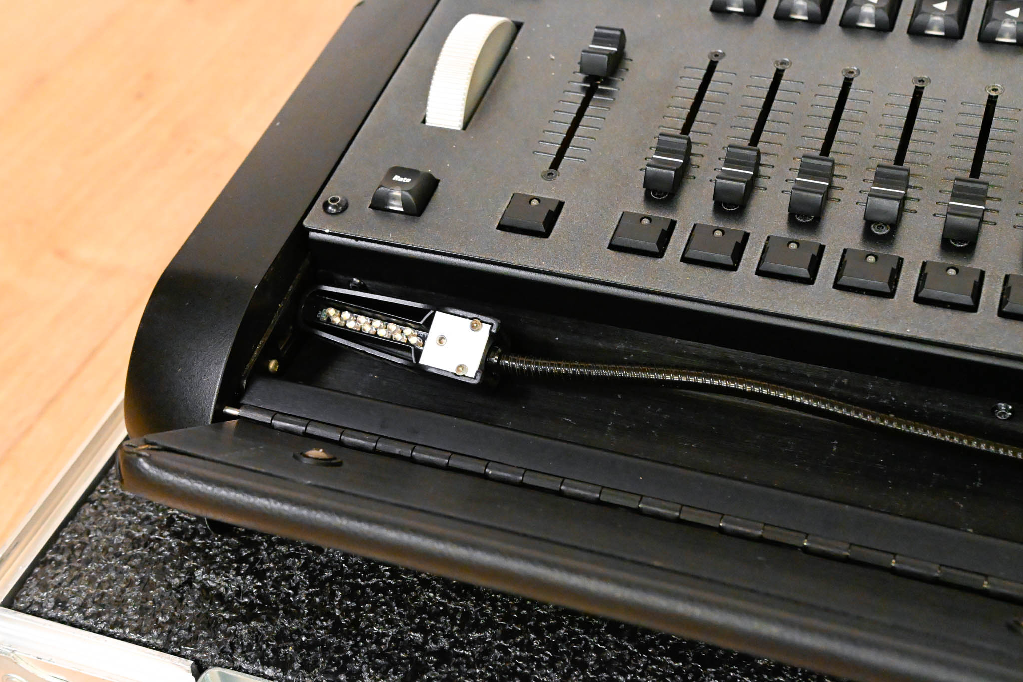 High End Systems Hog 4 Lighting Control Console with Road Case