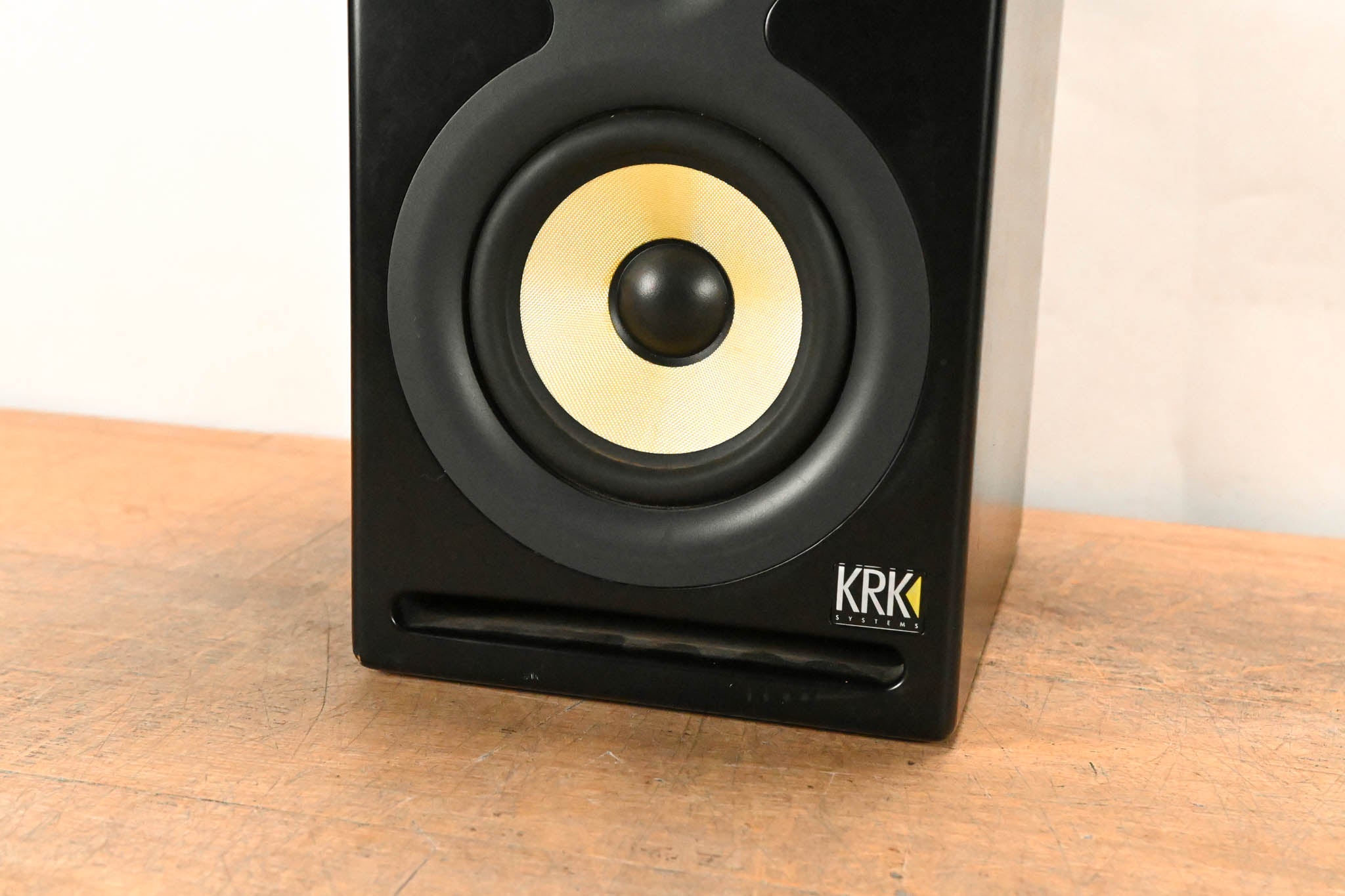 KRK Rokit 5 G1 5-inch Powered Studio Monitor