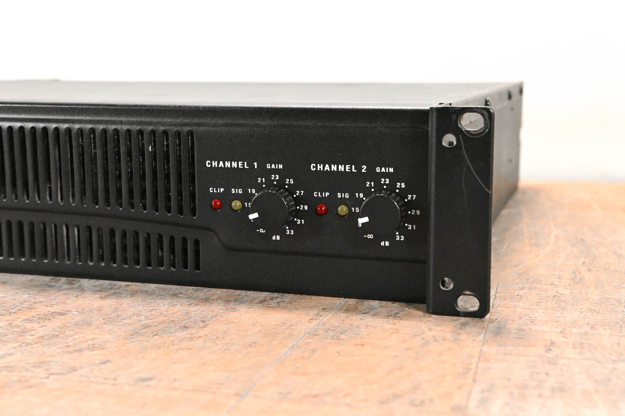 QSC RMX1850HD 2-Channel Power Amplifier