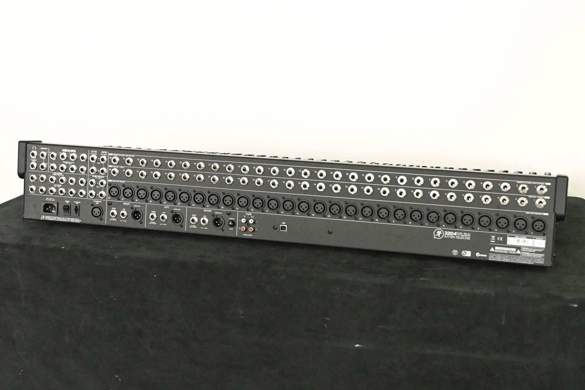 Mackie 3204VLZ4 32-Channel 4-Bus Effects Mixer with USB