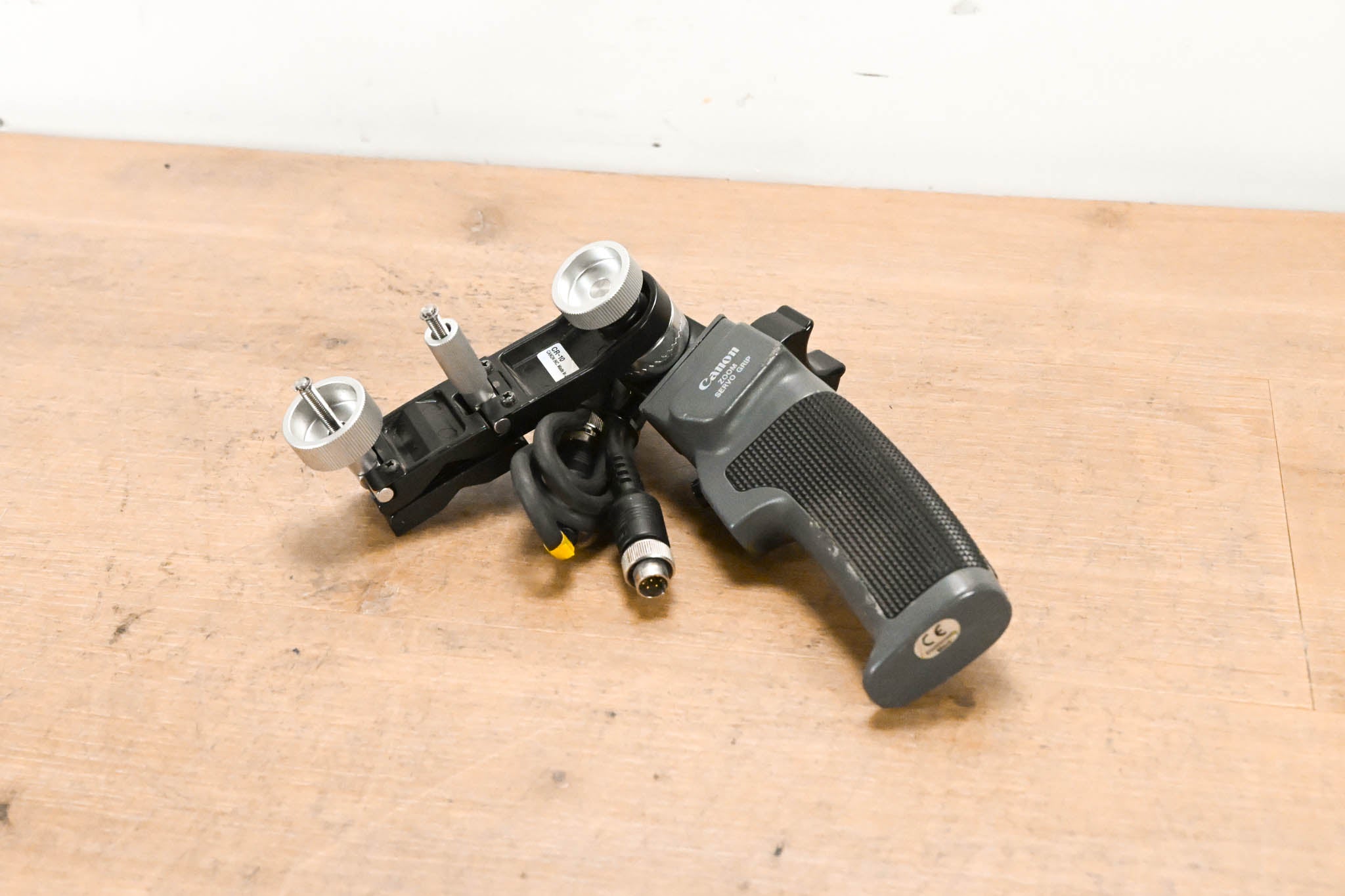 Canon ZSG-200M Zoom Servo Grip Controller w/ CR-10 Clamper