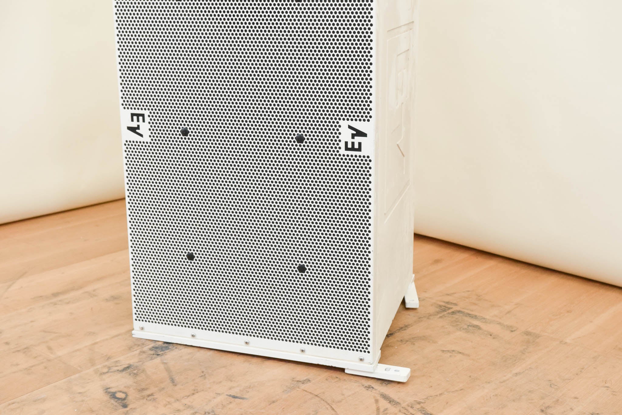 Electro-Voice (EV) XLC118 Subwoofer Line-Array Element