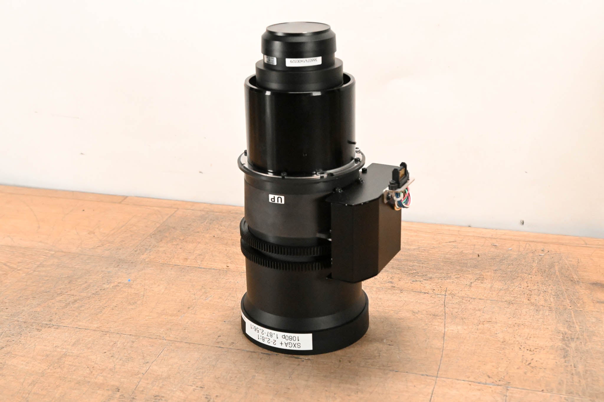 Digital Projection 105-611A SXGA+ 2-2.8:1 1080p 1.87-2.56.1 Zoom Lens