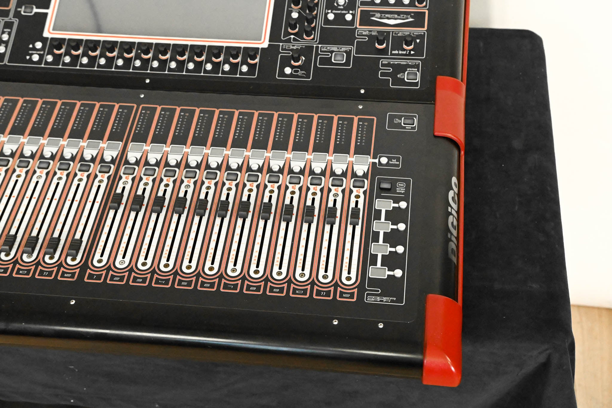 DiGiCo SD9 Digital Mixing Console