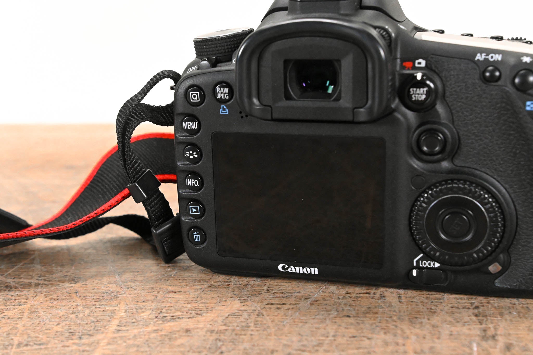 Canon EOS 7D DSLR Camera Body